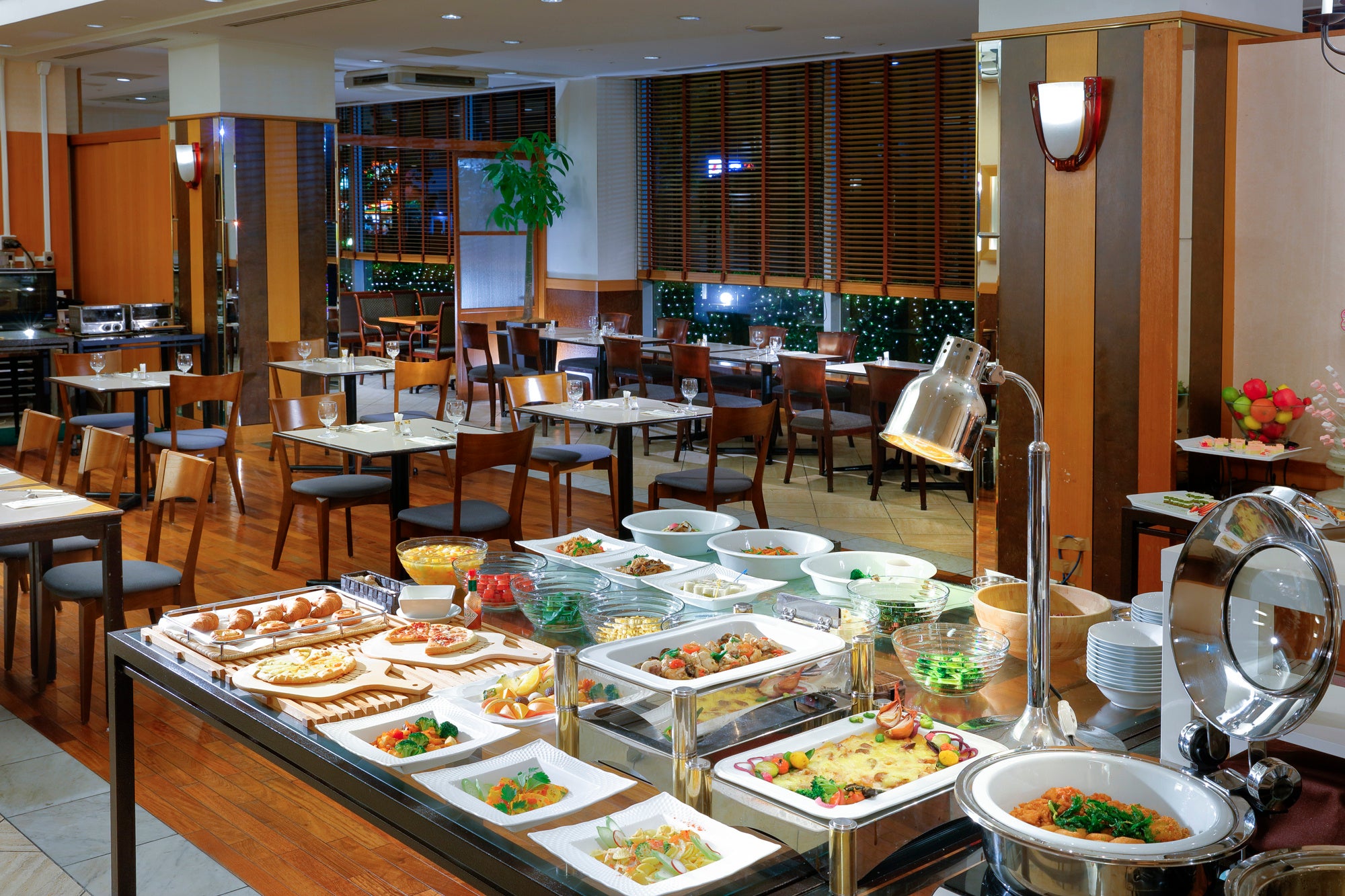 レストラン アゼリア店内