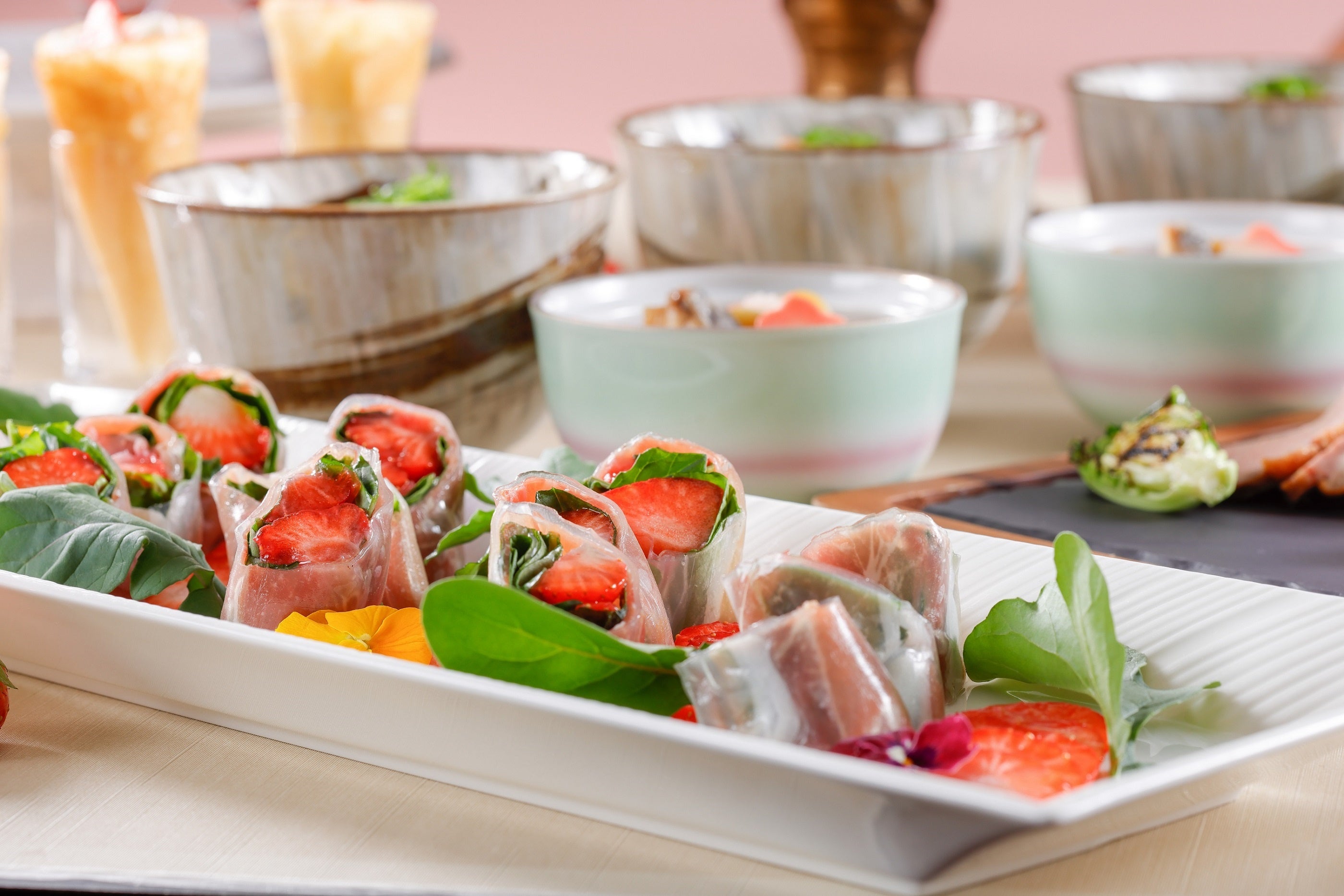 苺・ハム・ルッコラの生春巻