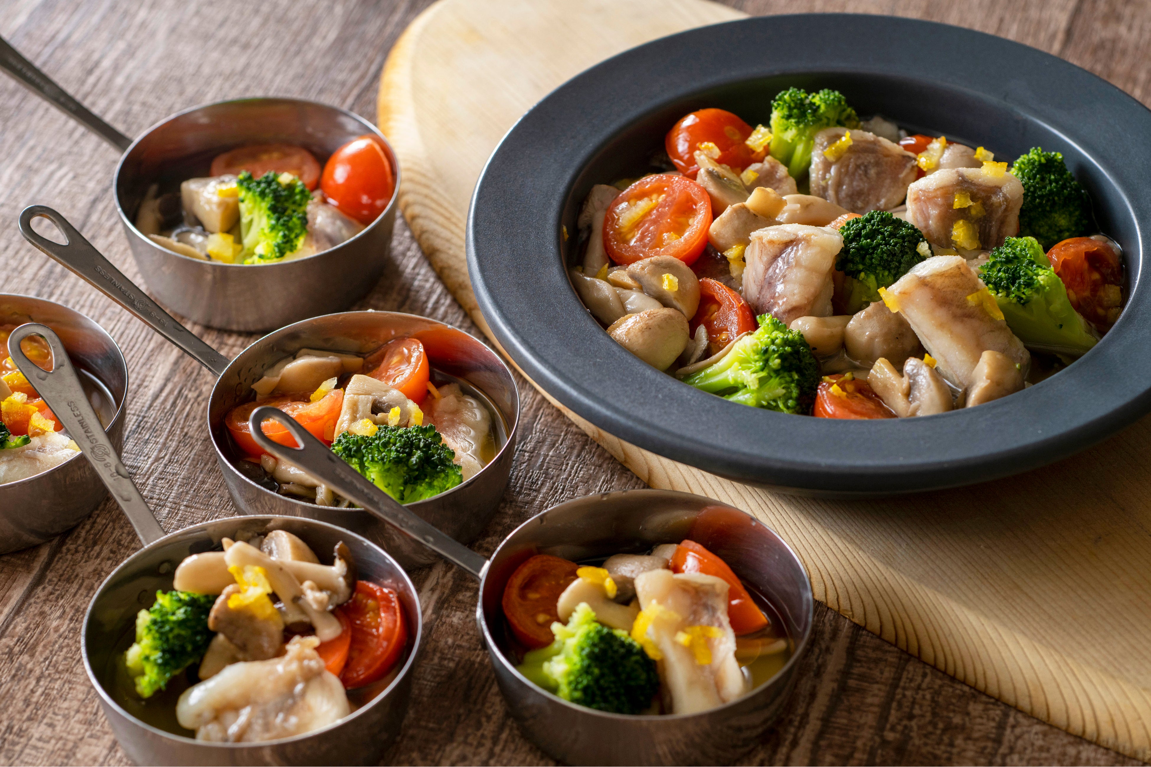 アンコウのアヒージョ柚子の香り