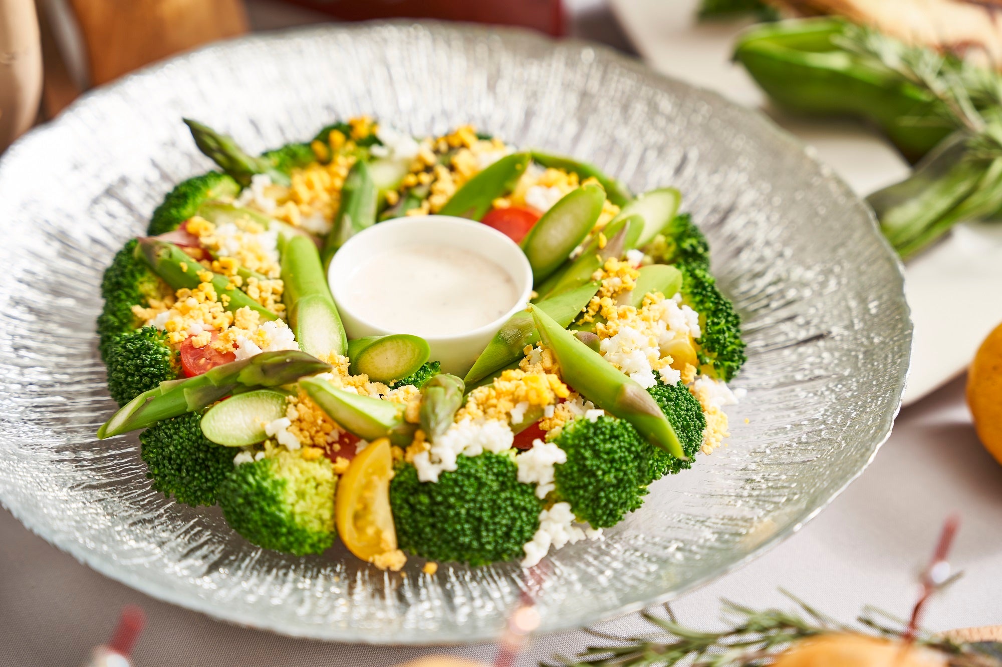 アスパラガスのミモザサラダ