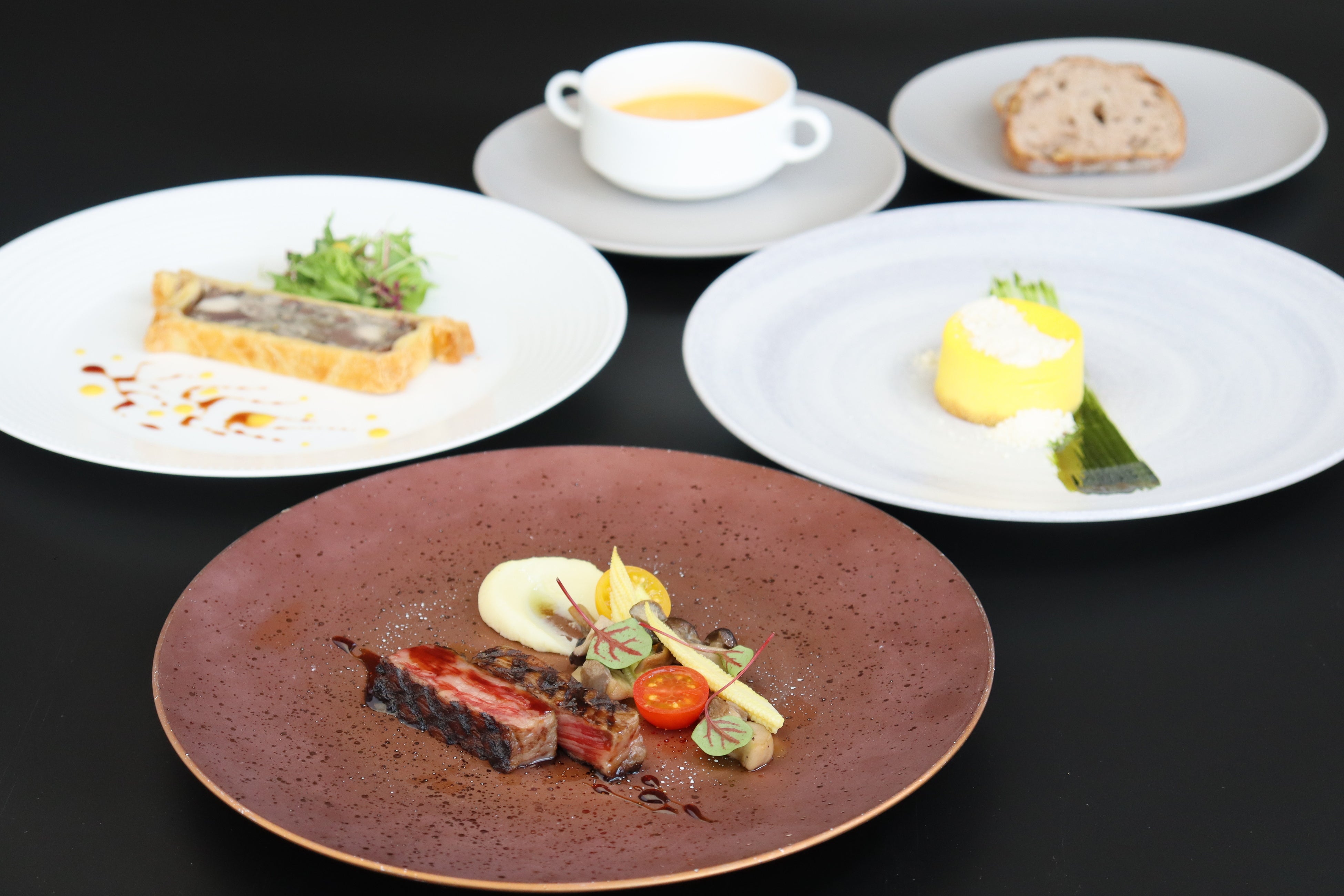 都ホテル 岐阜長良川】ワンちゃんとお部屋でお食事 ドッグステイプラン