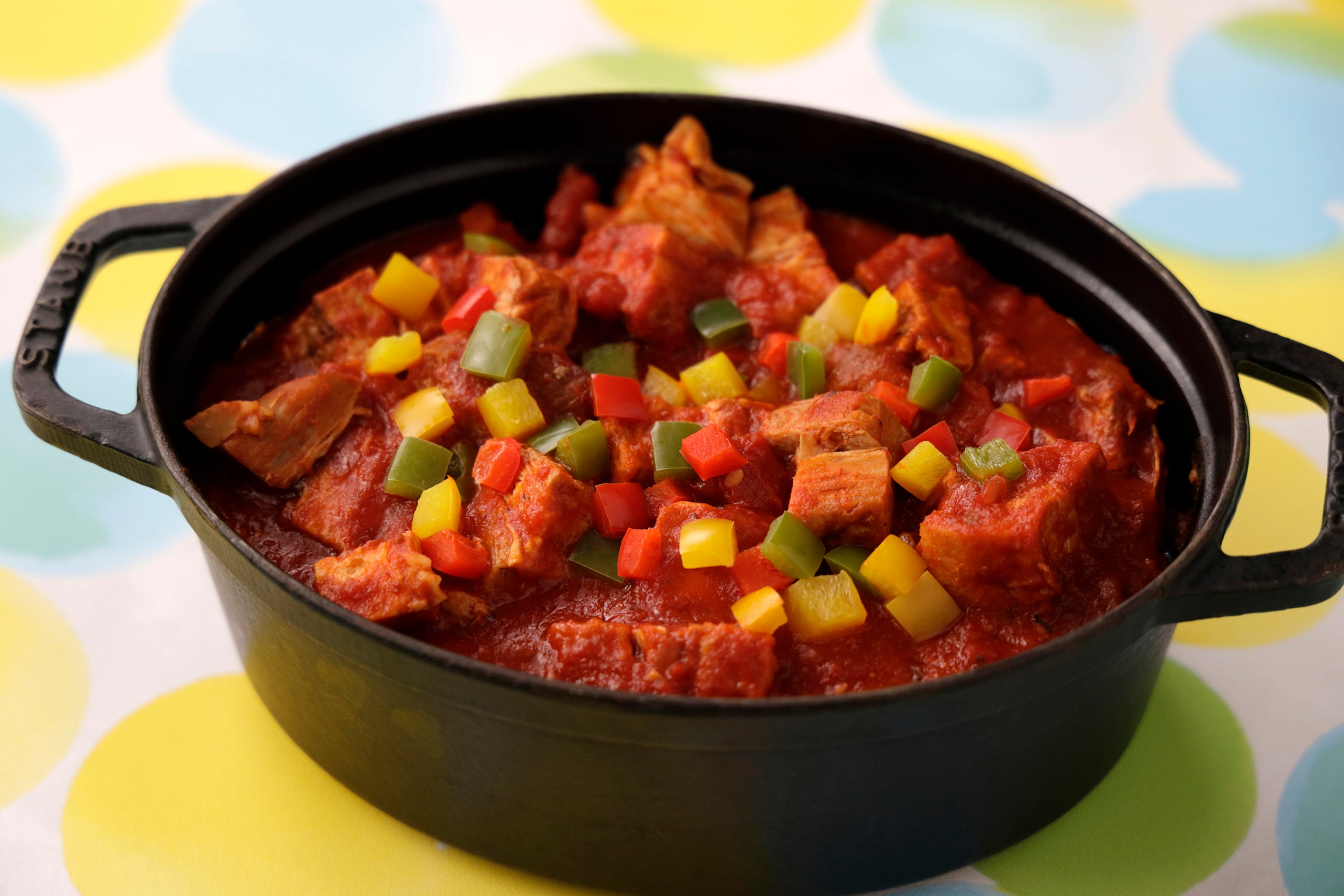 豚肉のチリソース煮込み