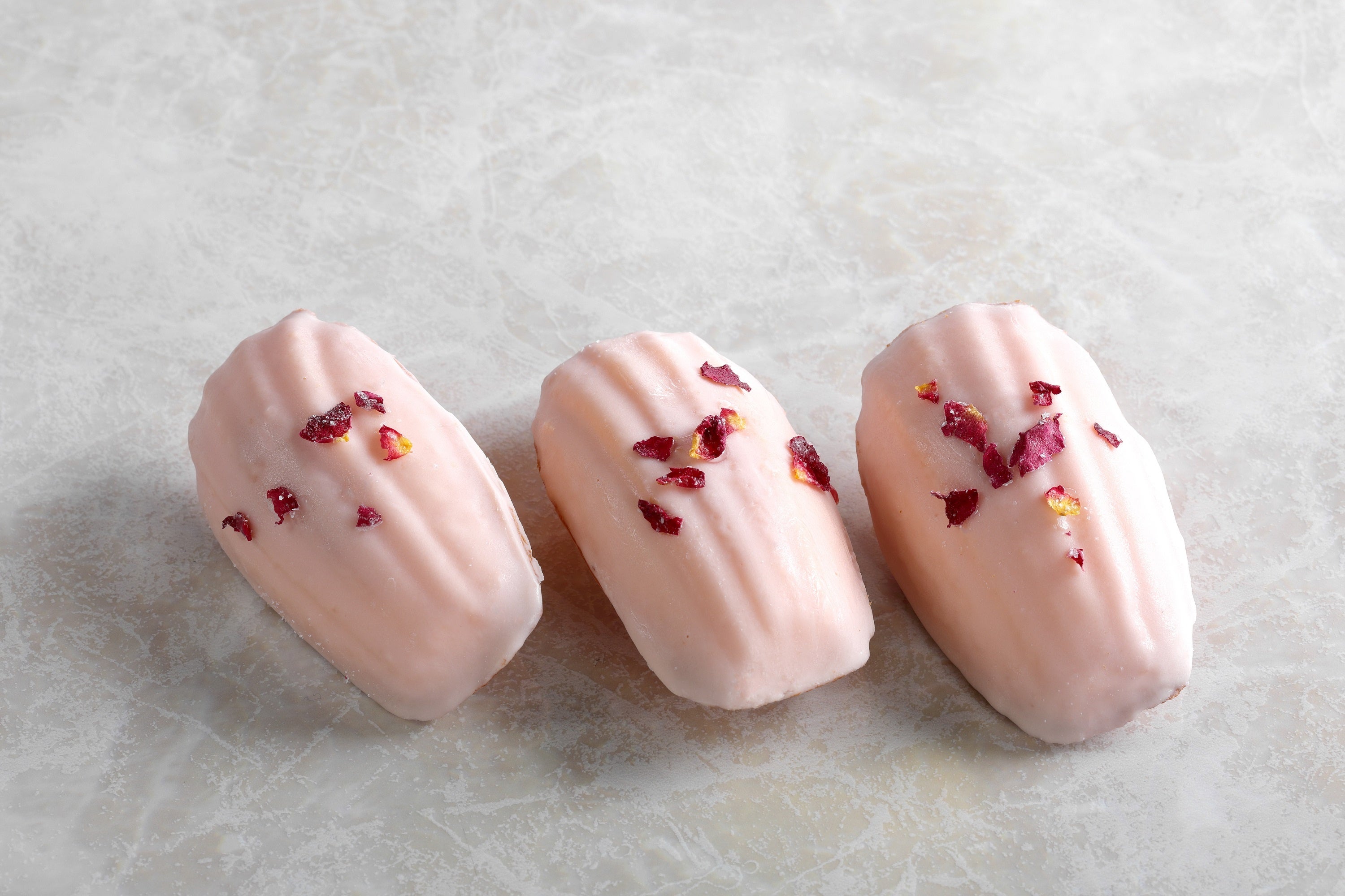 レモンとバラのマドレーヌ