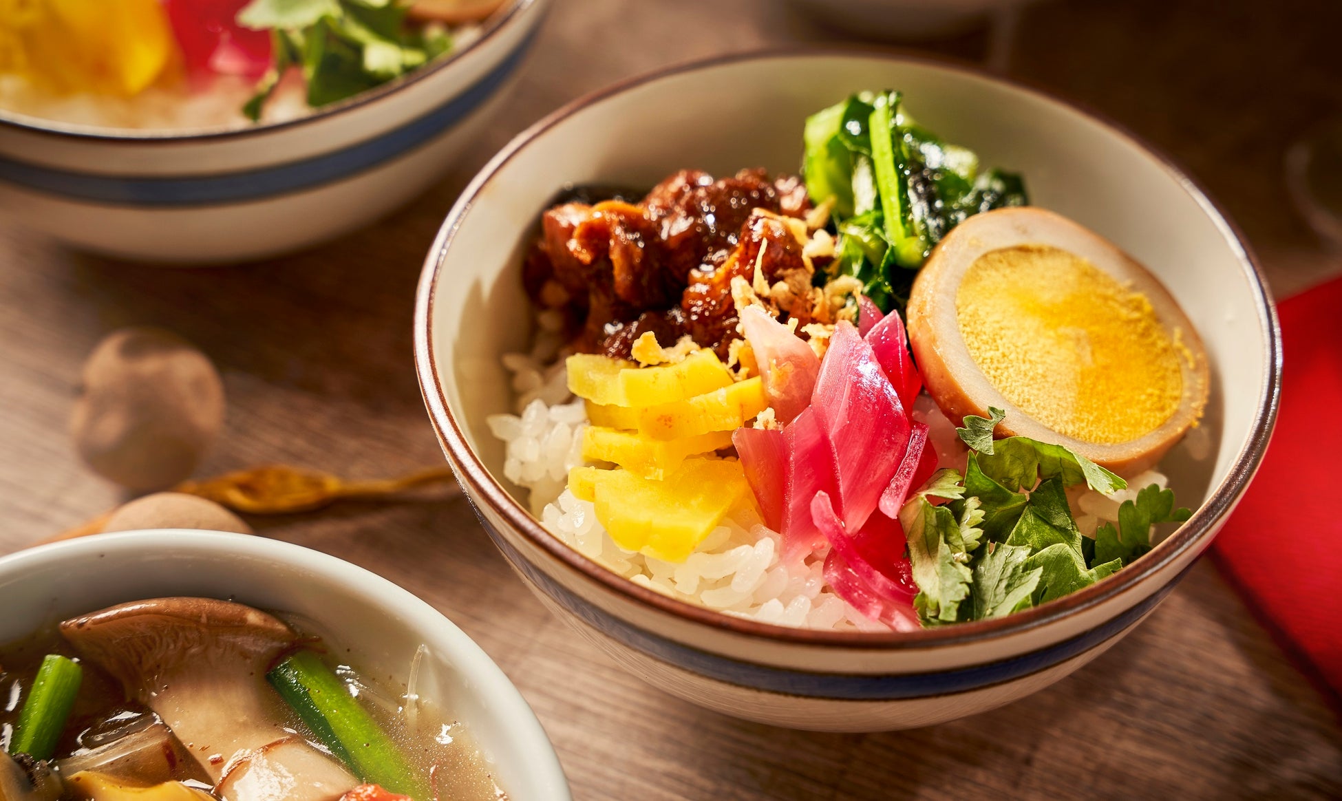 魯肉饭 (ルーローハン)