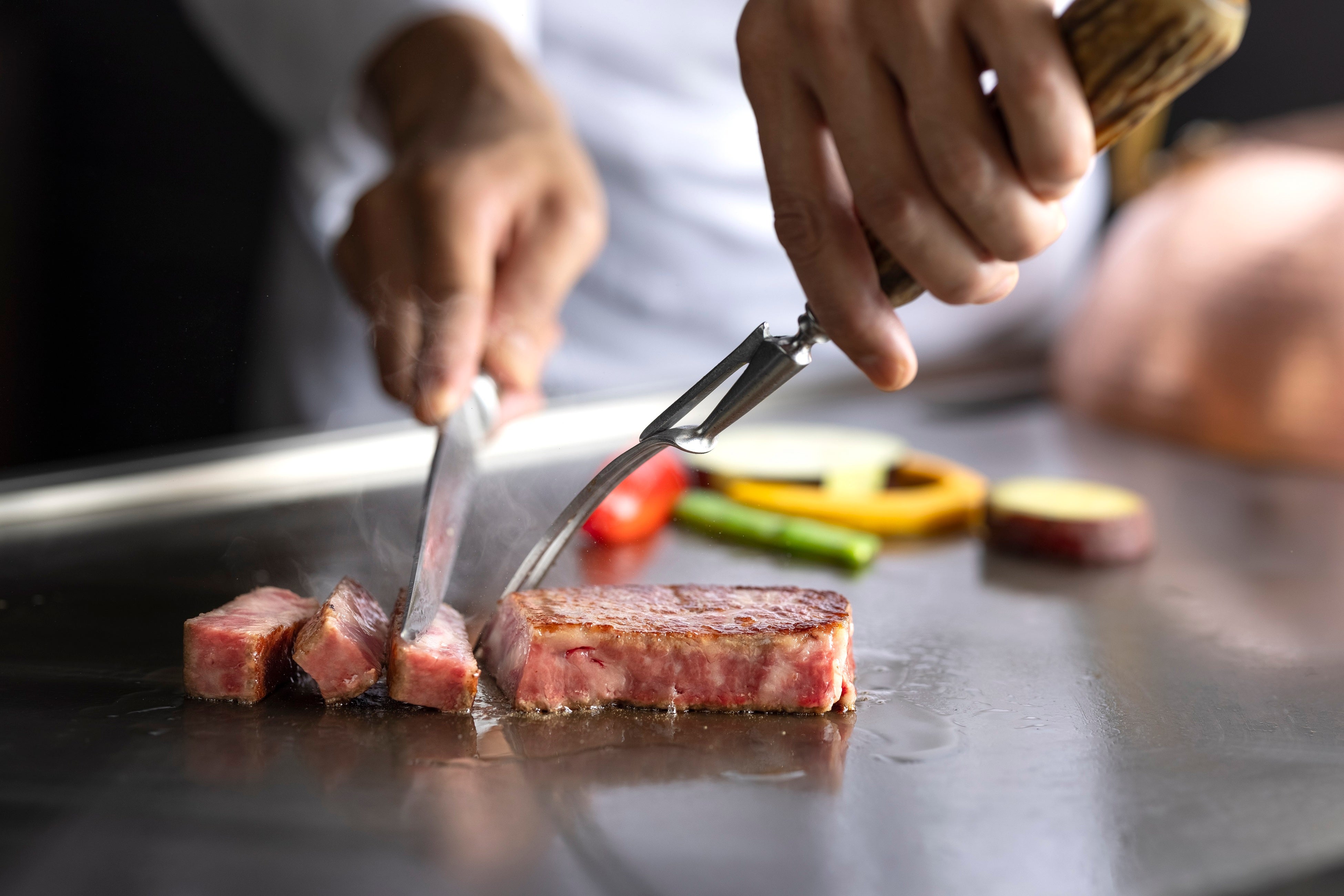 「鉄板焼 しろかね」サーロインカットステーキ