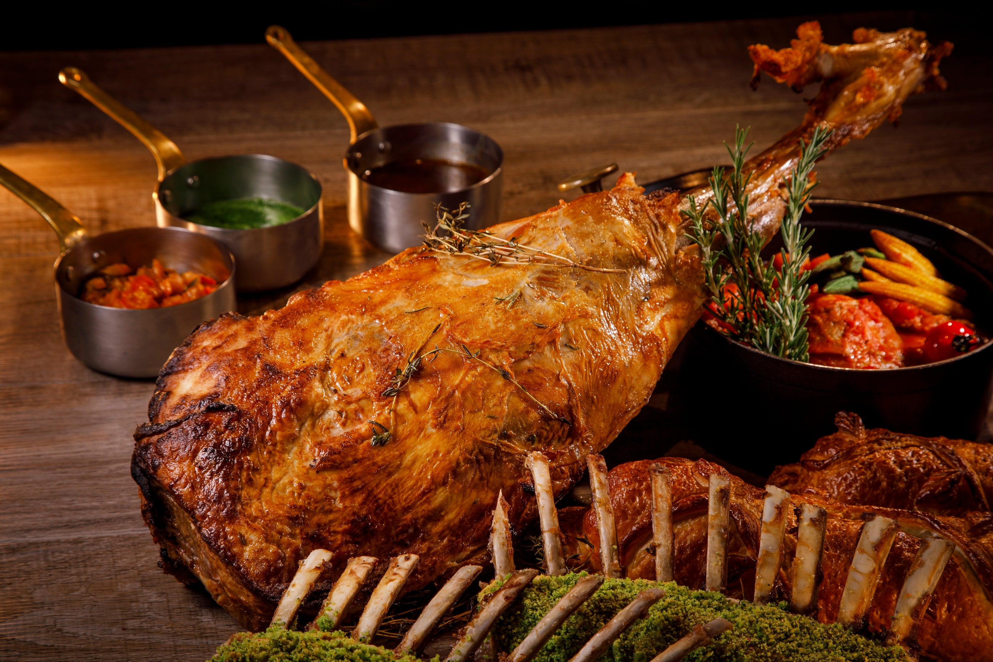 「カフェ カリフォルニア」仔羊肉の料理4種