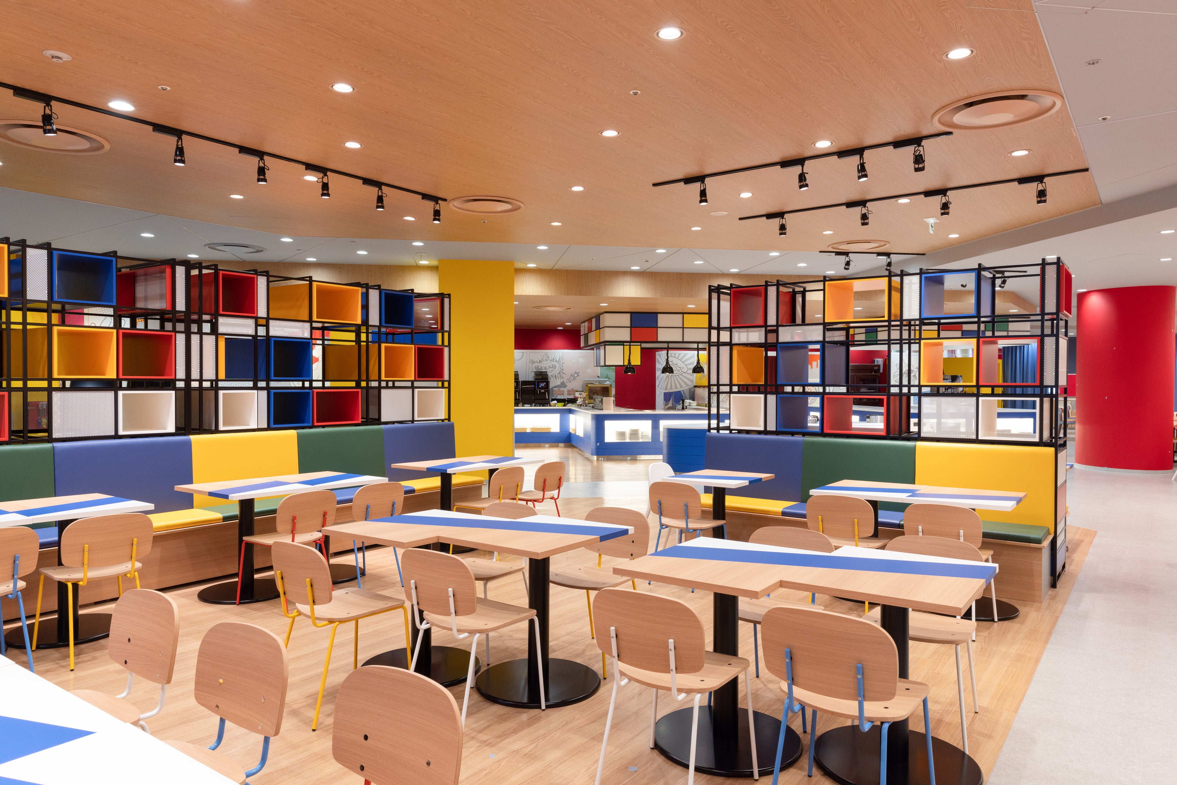 レストラン「イーポック」店内