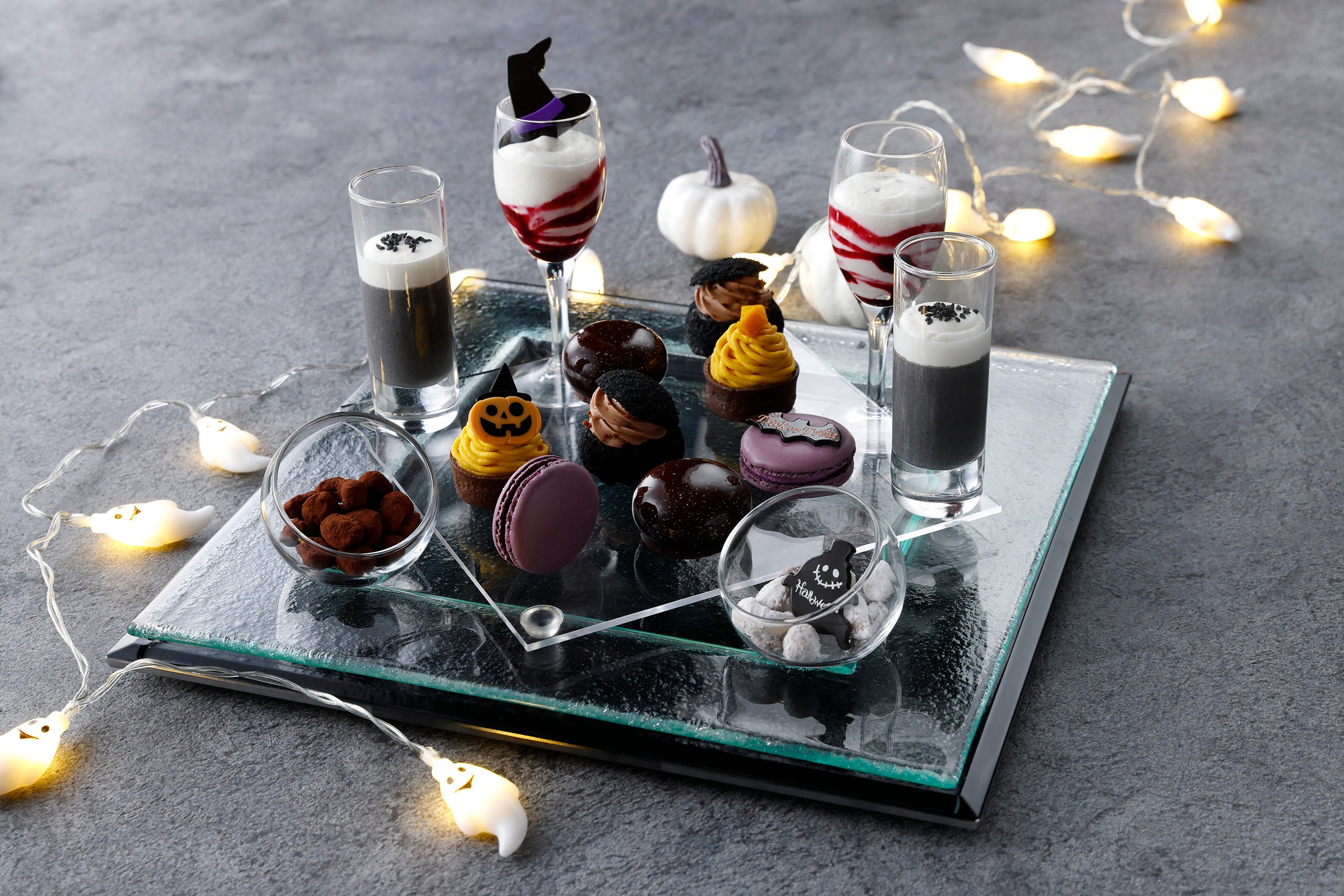 大人も楽しめるシックな色合いのデセール