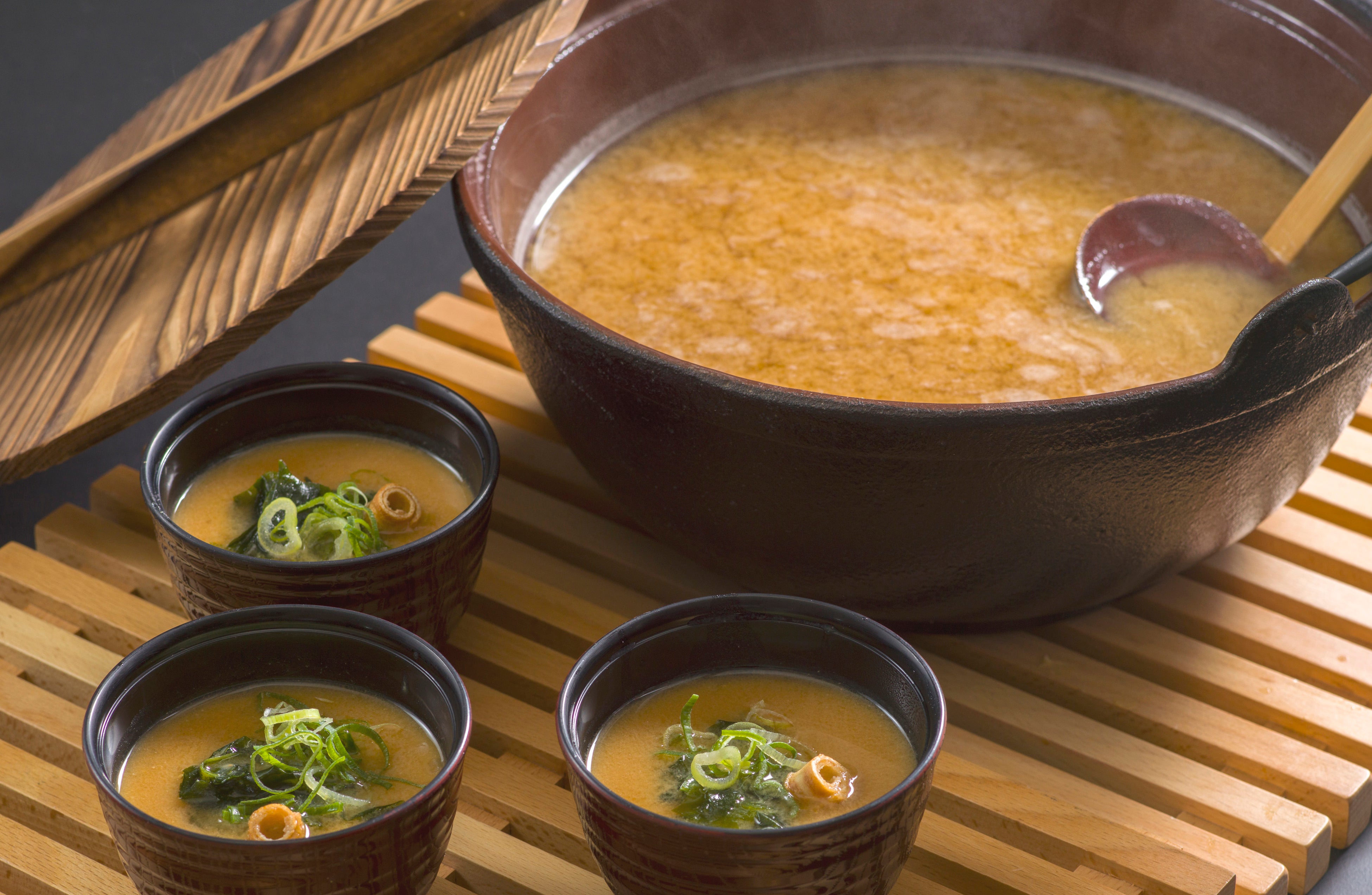兵庫県産黒大豆味噌の味噌汁