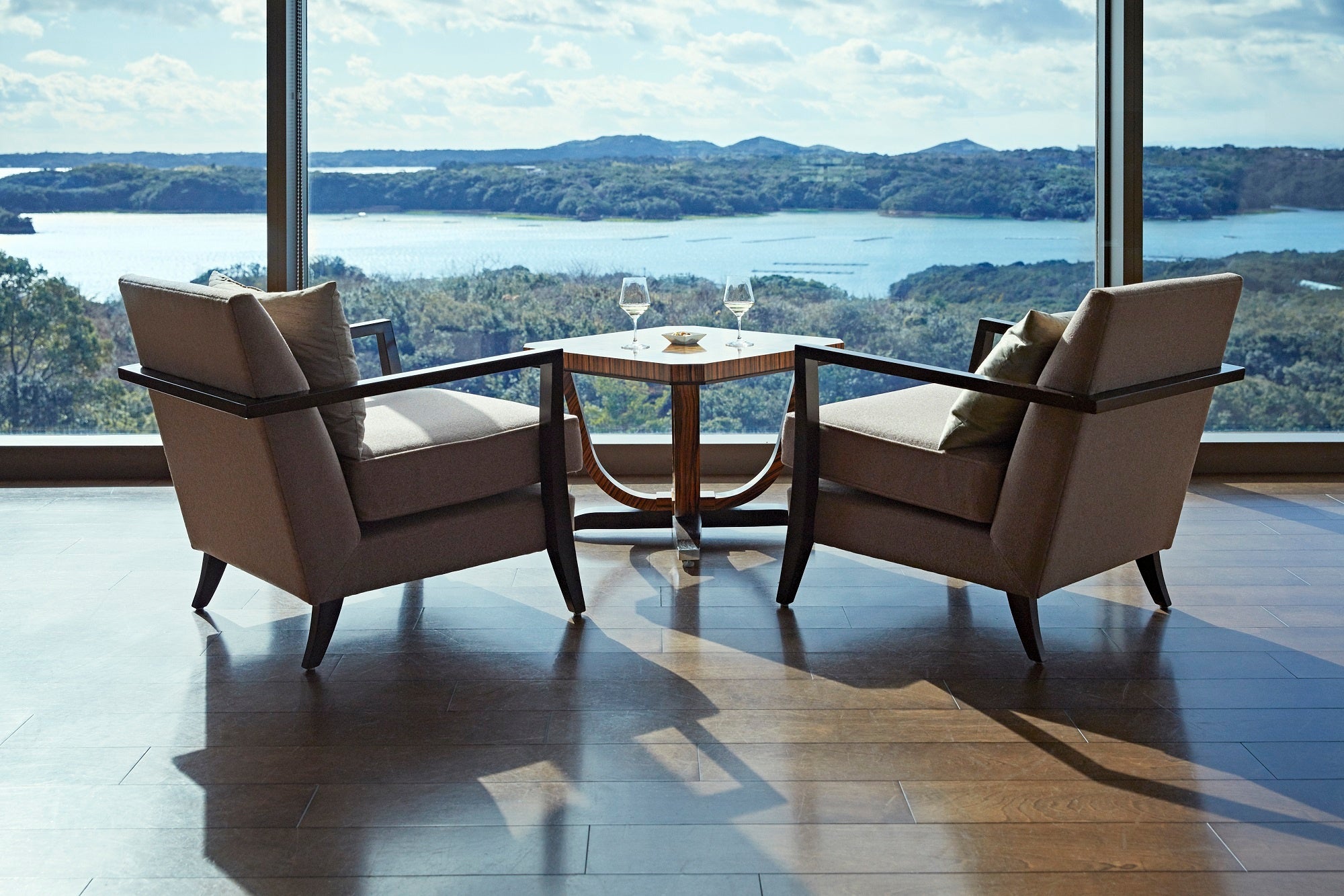 ザ ベイスイート ラウンジ（ザ ベイスイート 5F）