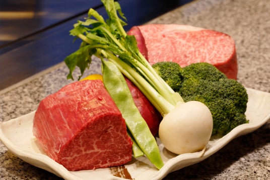 【大阪マリオット都ホテル】黒毛和牛や真鯛などの厳選食材を五感で堪能。地上約270メートルからのパノラマビューとともに、シェフの技を間近で楽しめるランチイベントを開催 【大阪マリオット都ホテル】黒毛和牛や真鯛などの厳選食材を五感で堪能。地上約270メートルからのパノラマビューとともに、シェフの技を間近で楽しめるランチイベントを開催