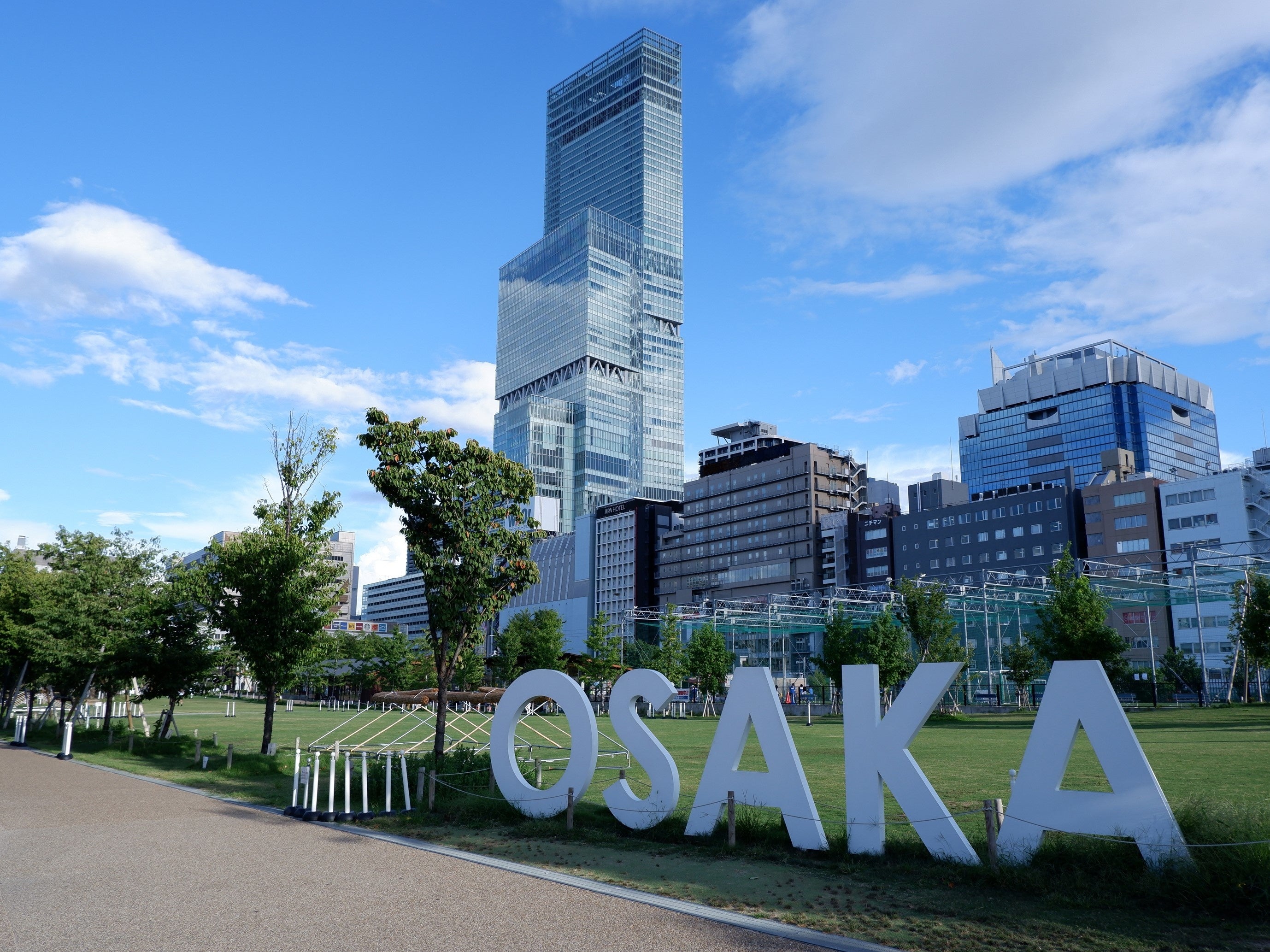 ホテルが位置するあべのハルカスから謎を解きながら周辺散策を楽しめる