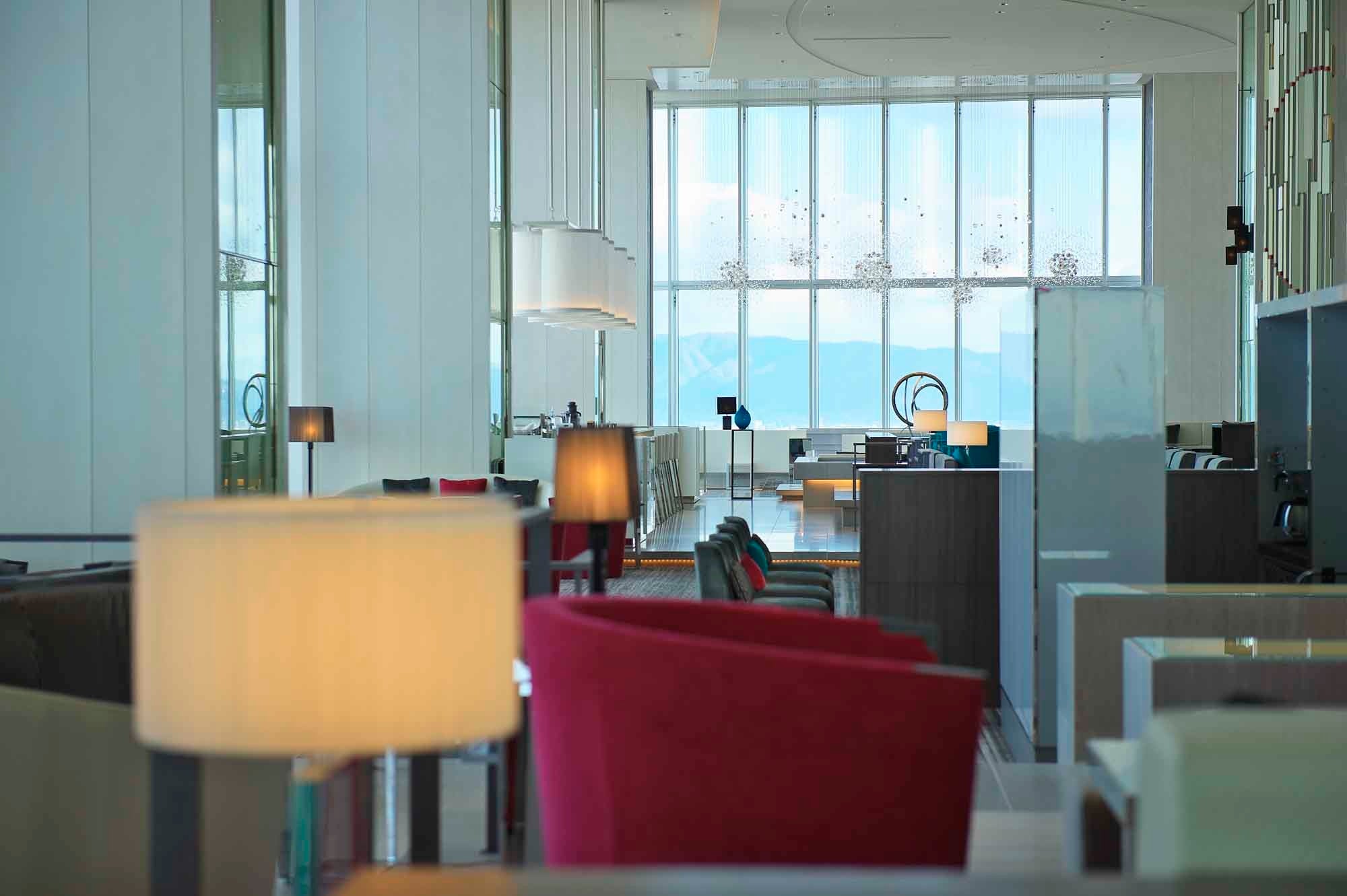 ラウンジプラス