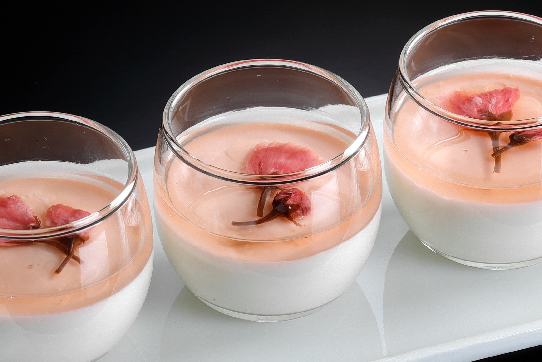 桜の香りのブラン・マンジェ