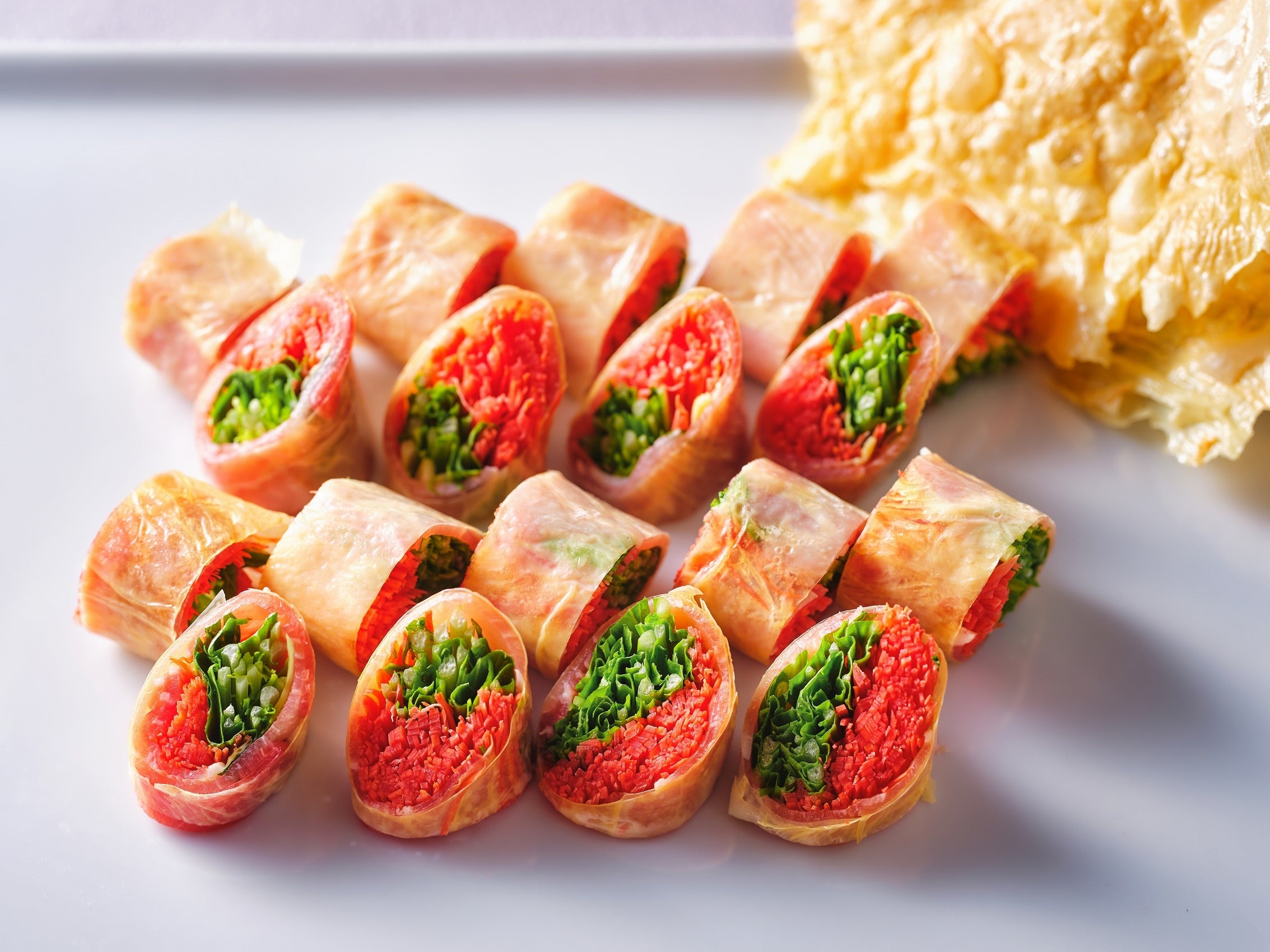 ゆば庄の湯葉と生ハム、野菜のルーロー