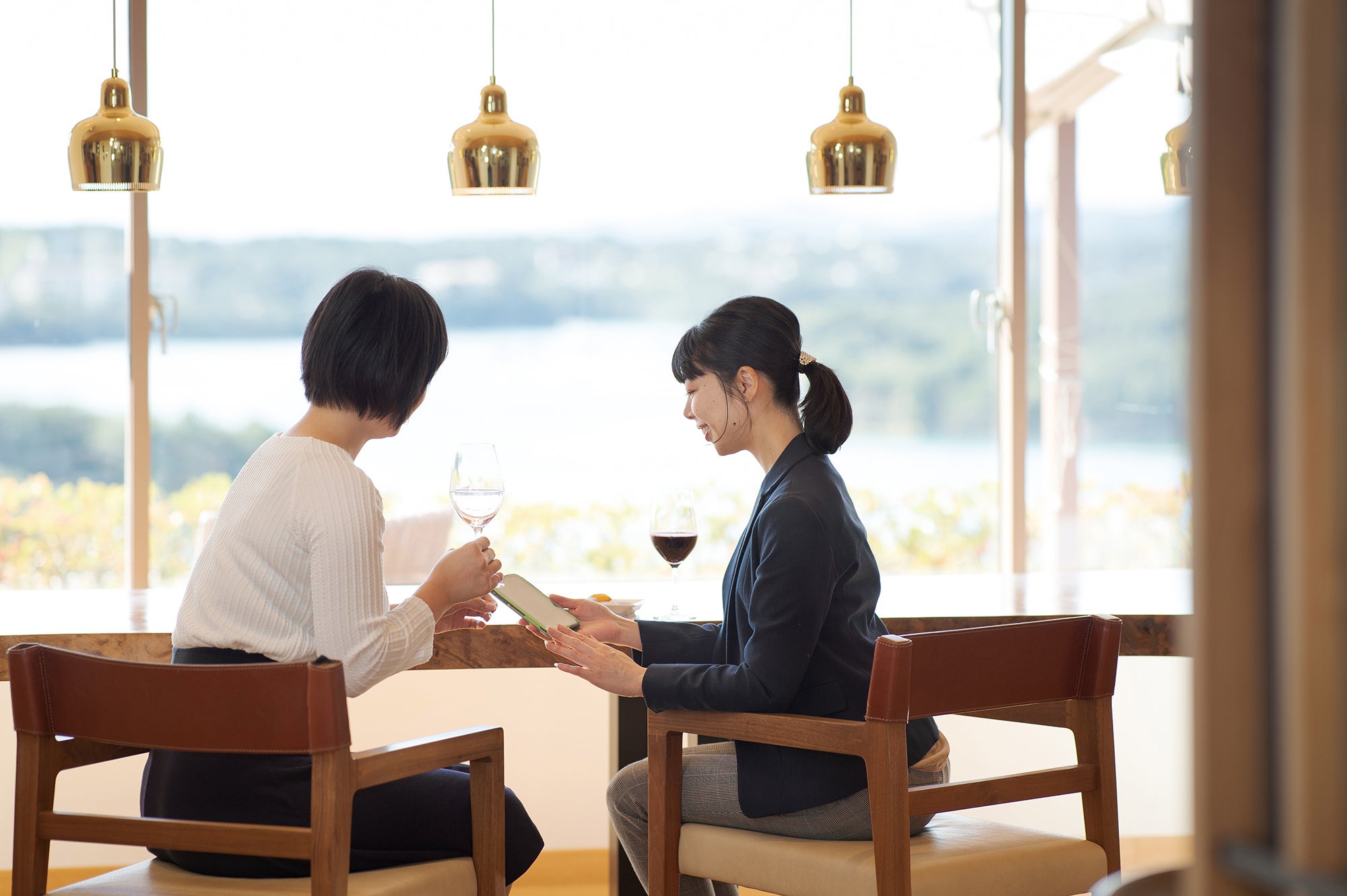 ゲストラウンジでのくつろぎのひととき