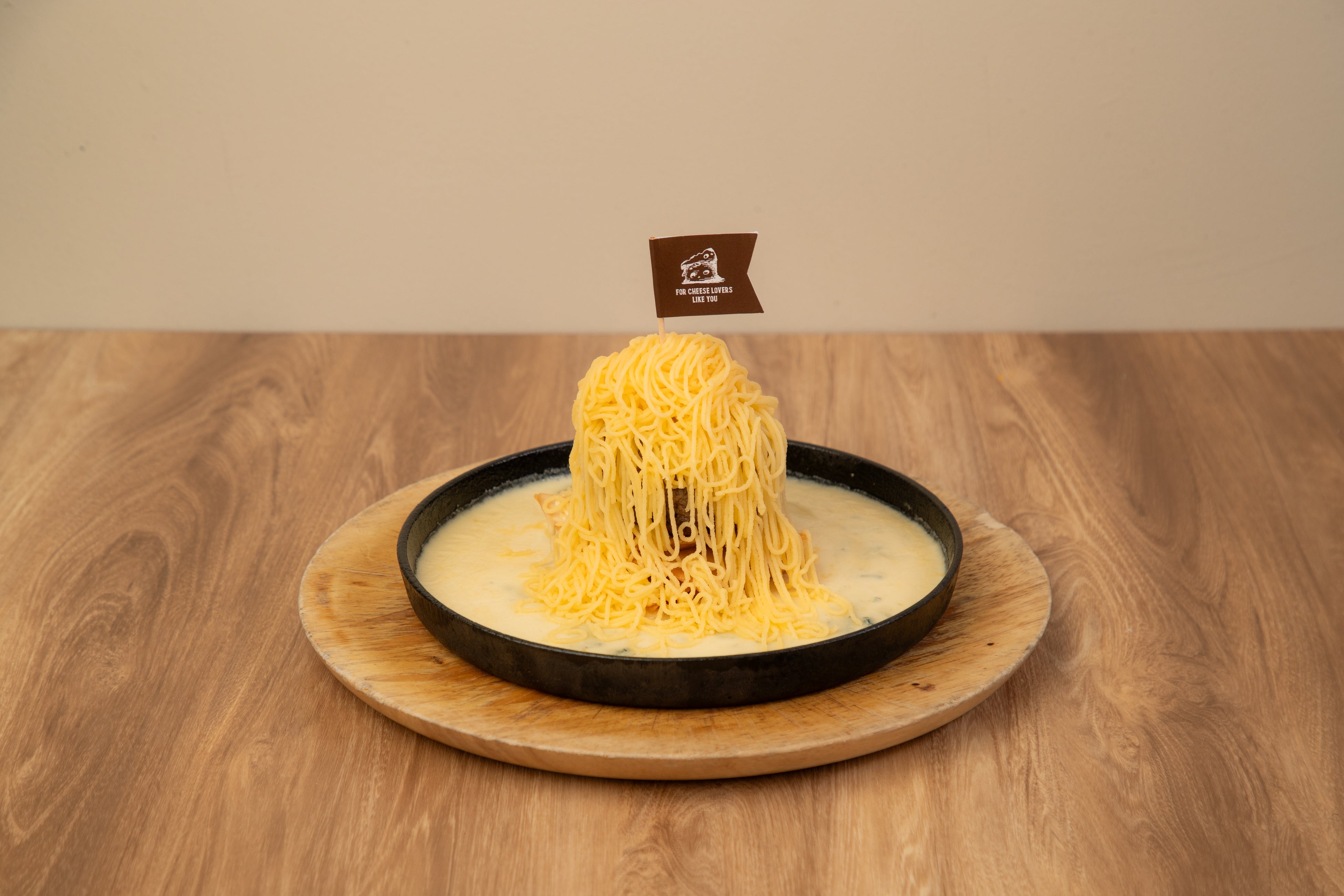 目の前で仕上げる搾りたてモンブラン！のような【新商品】手ごね