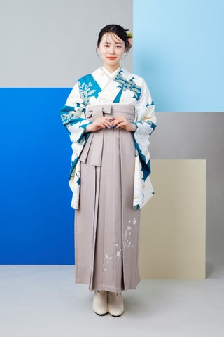 莉子さんが着る最新袴コレクション『RICO’s STYLE』注目!京都きもの友禅2024年度卒業式カタログ公開 莉子さんが着る最新袴コレクション『RICO’s STYLE』注目!京都きもの友禅2024年度卒業式カタログ公開