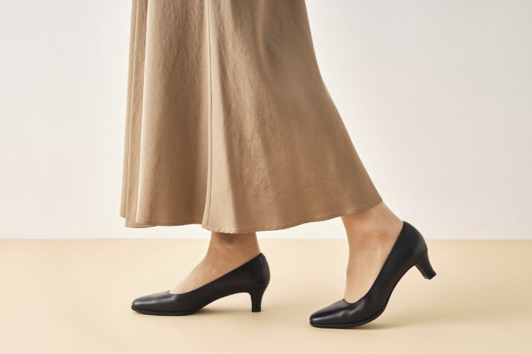 美しさと快適性を両立するパンプス「REGAL platinum」が本格始動 美しさと快適性を両立するパンプス「REGAL platinum」が本格始動