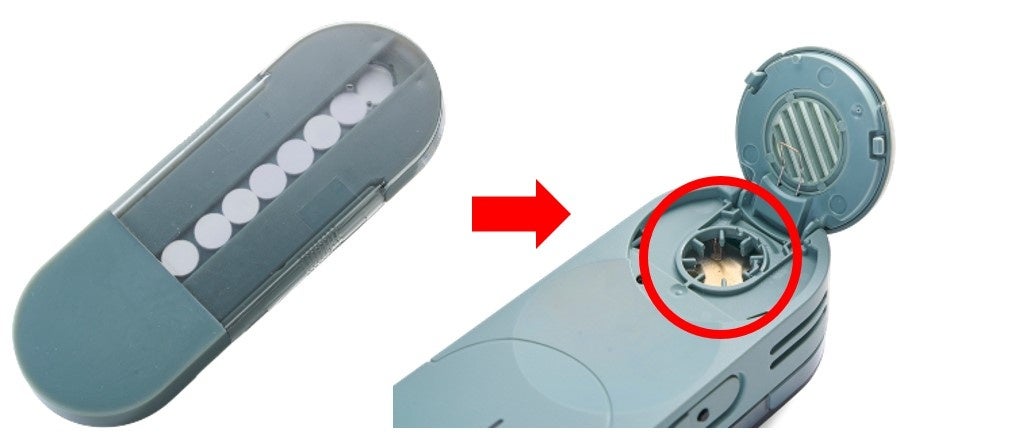 器具背面の薬剤タブレットを1回1錠セットして使用します