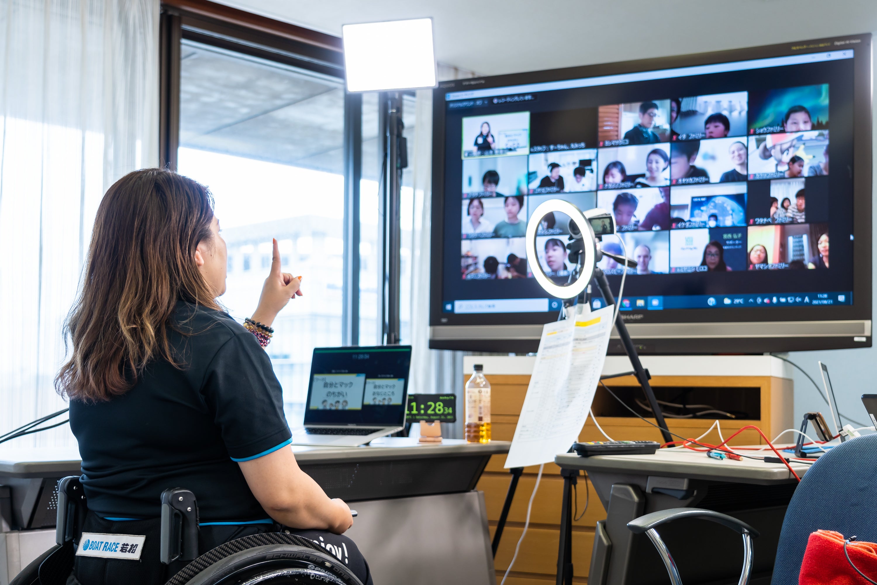 企業・団体、自治体、大学向けセミナー「あすチャレ！Academy」。ファミリーで参加できる「あすチャレ！ファミリーアカデミー」も開始