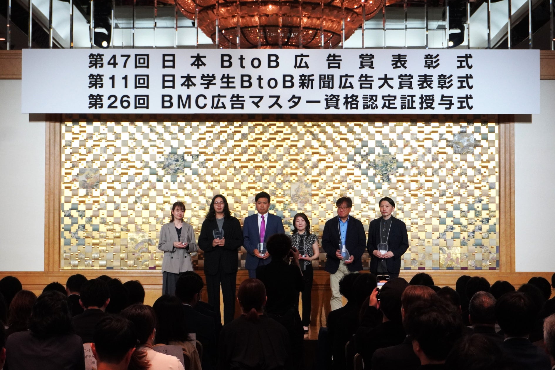 「第47回日本BtoB広告賞」にて銀賞を受賞!日本財団パラスポーツサポートセンター団体パンフレット ~10年の歩みと多様なステークホルダーとの連携を、スピード感と柔軟性のあるデザインで視覚化~