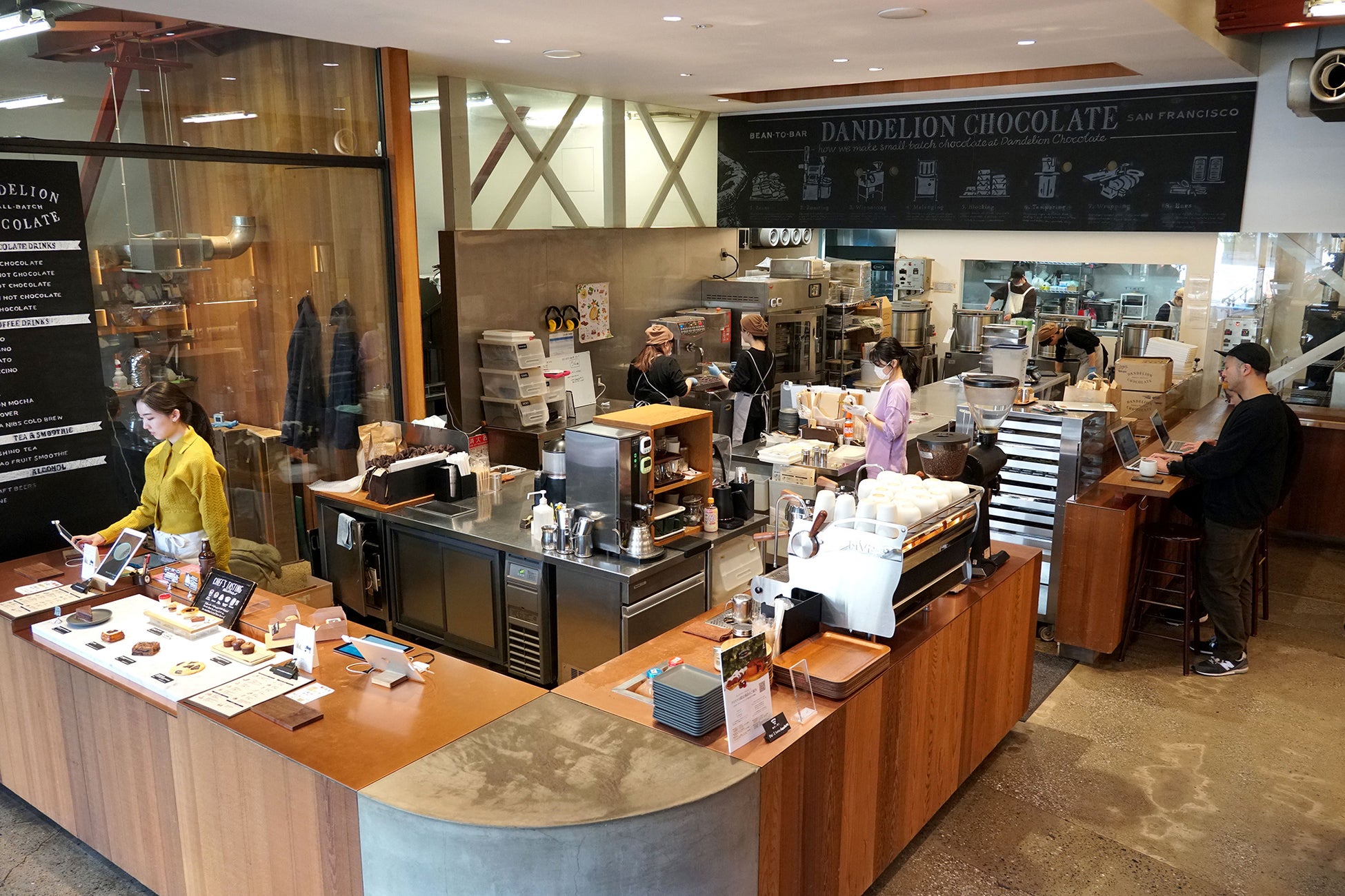 ファクトリー&カフェ蔵前 内観