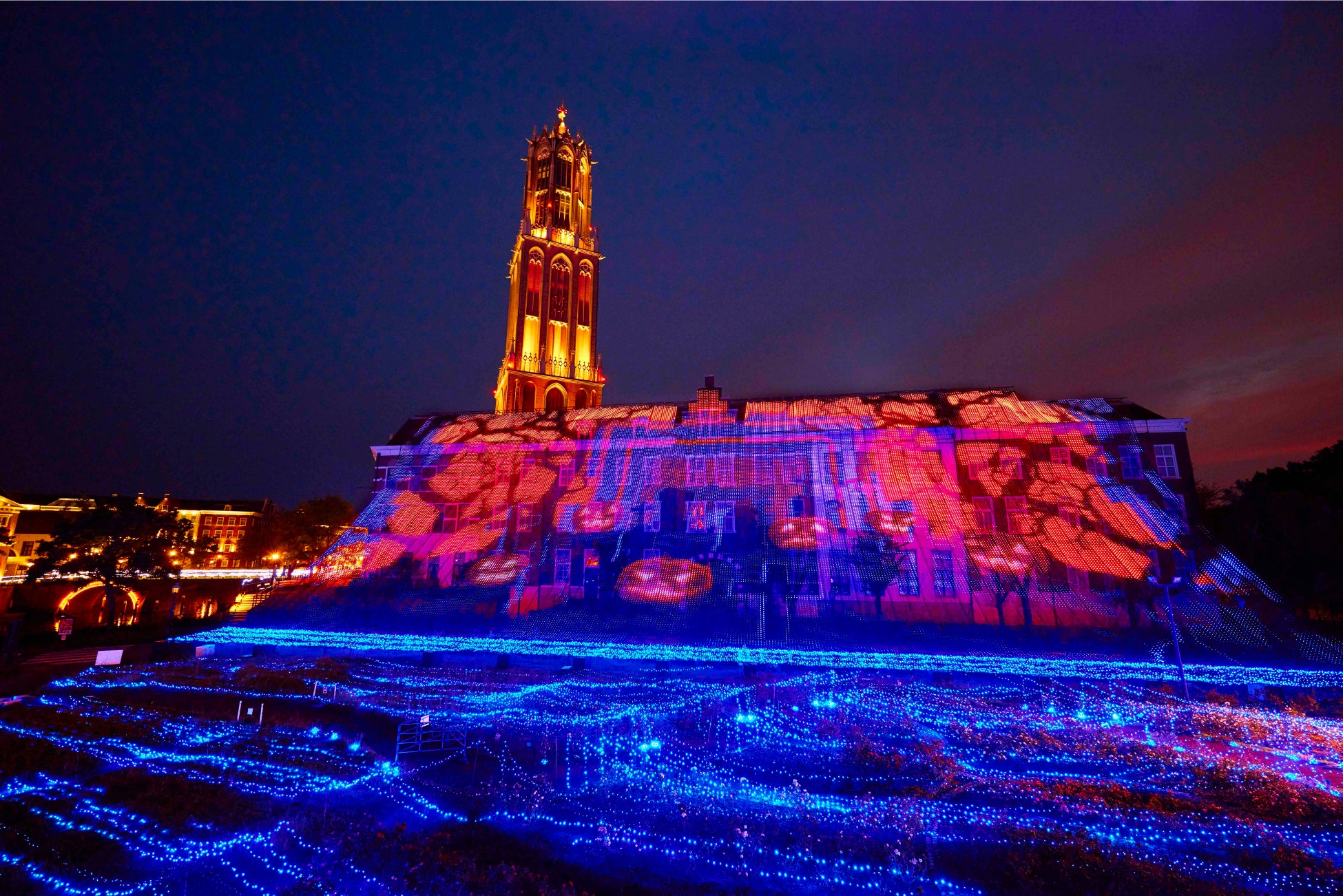 光の滝  【アートガーデン】