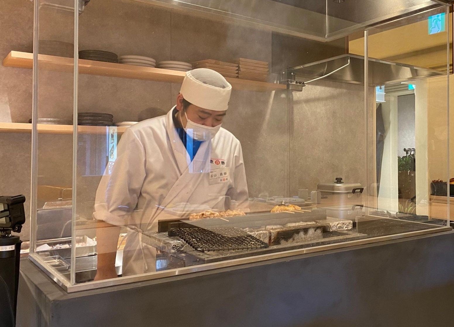 「飲食塾」在学中に「守破離」にて実践練習を積む