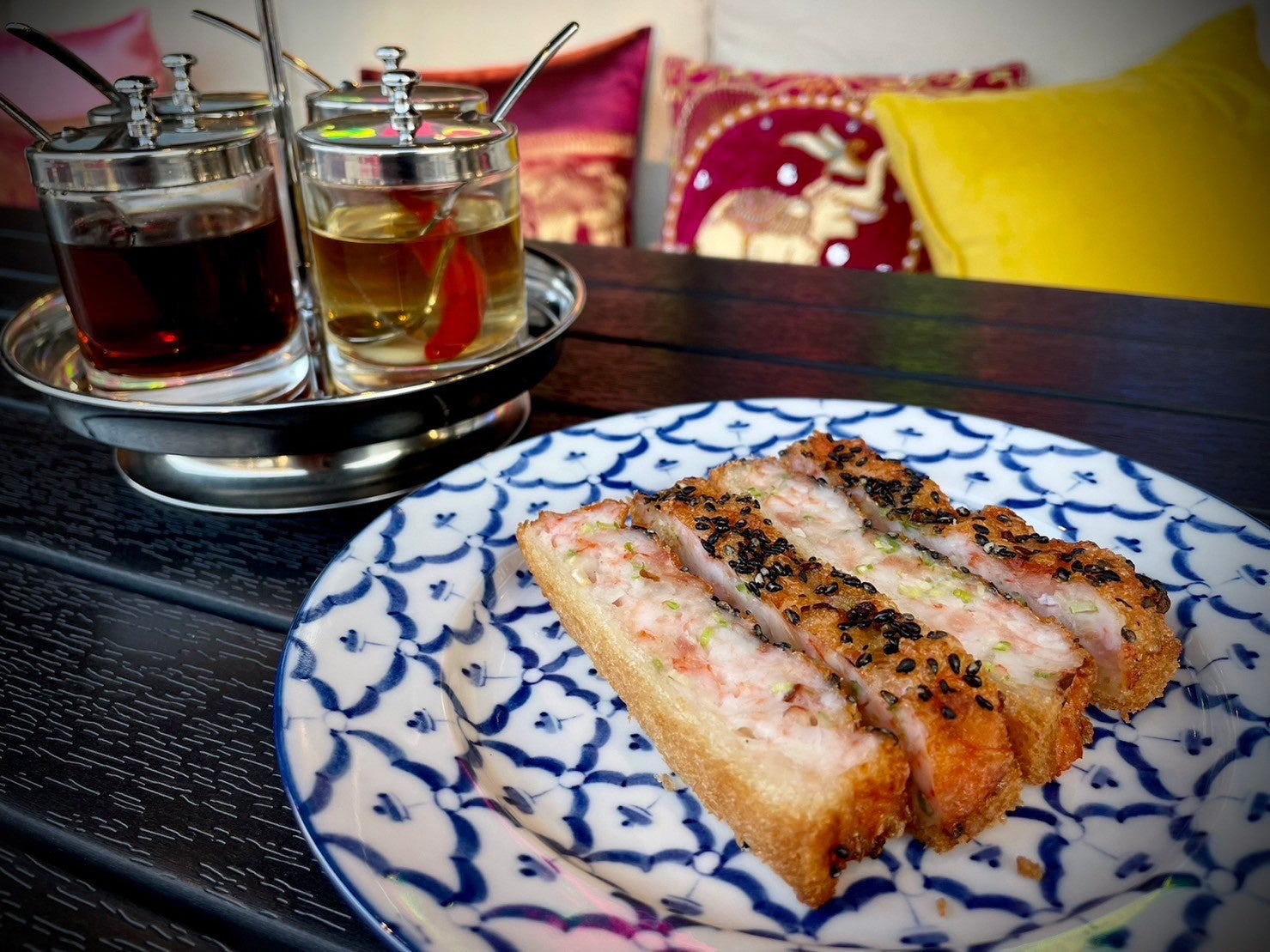 九大ニンニクとエビのすり身揚げパン