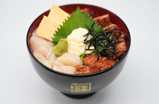 うな飯増しとプリプリホタテの相盛り丼