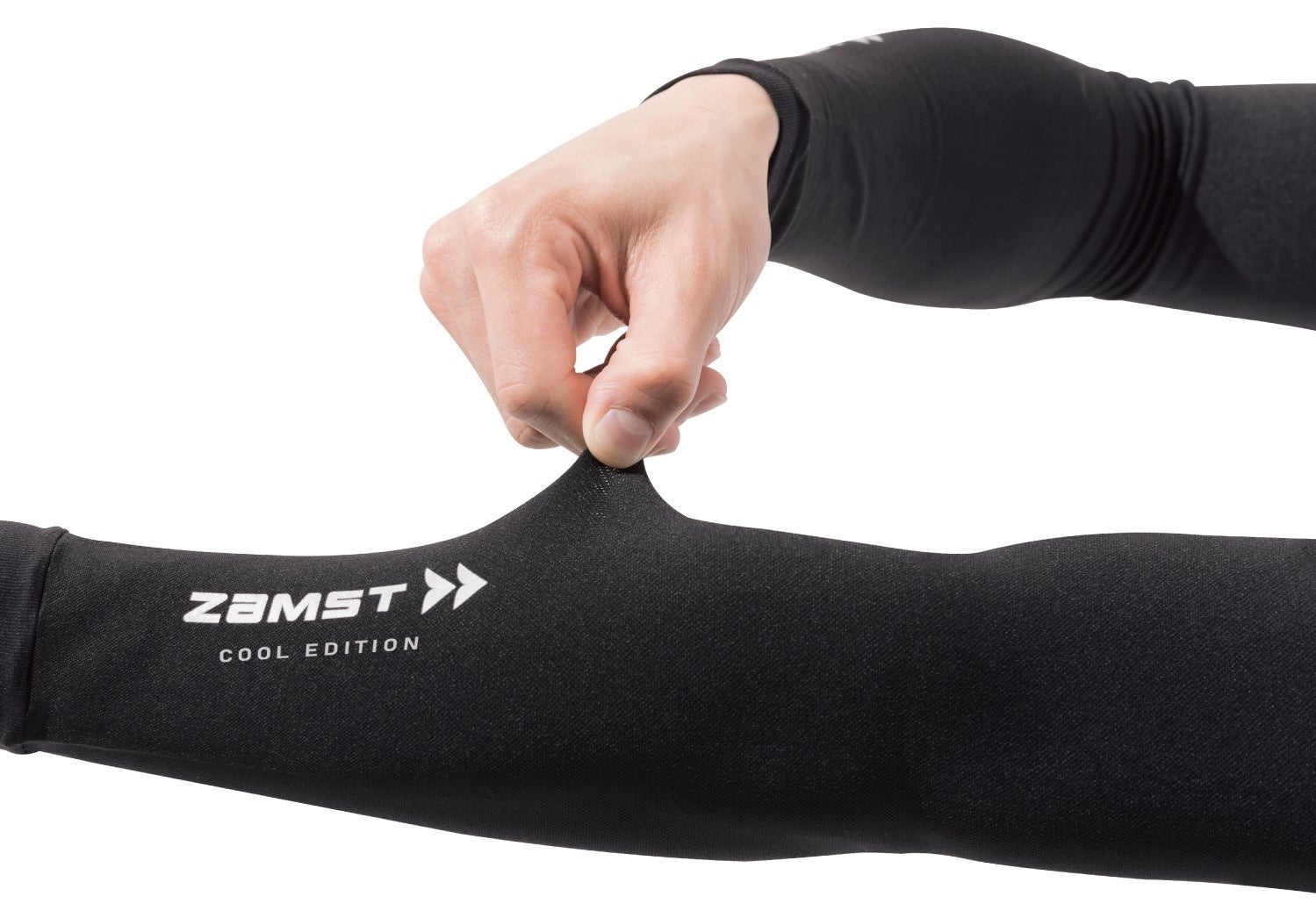 水分に反応し涼感をもたらす天然成分キシリトールを配合。 TASTEX®はタナテックケミカルズ社の登録商標です。