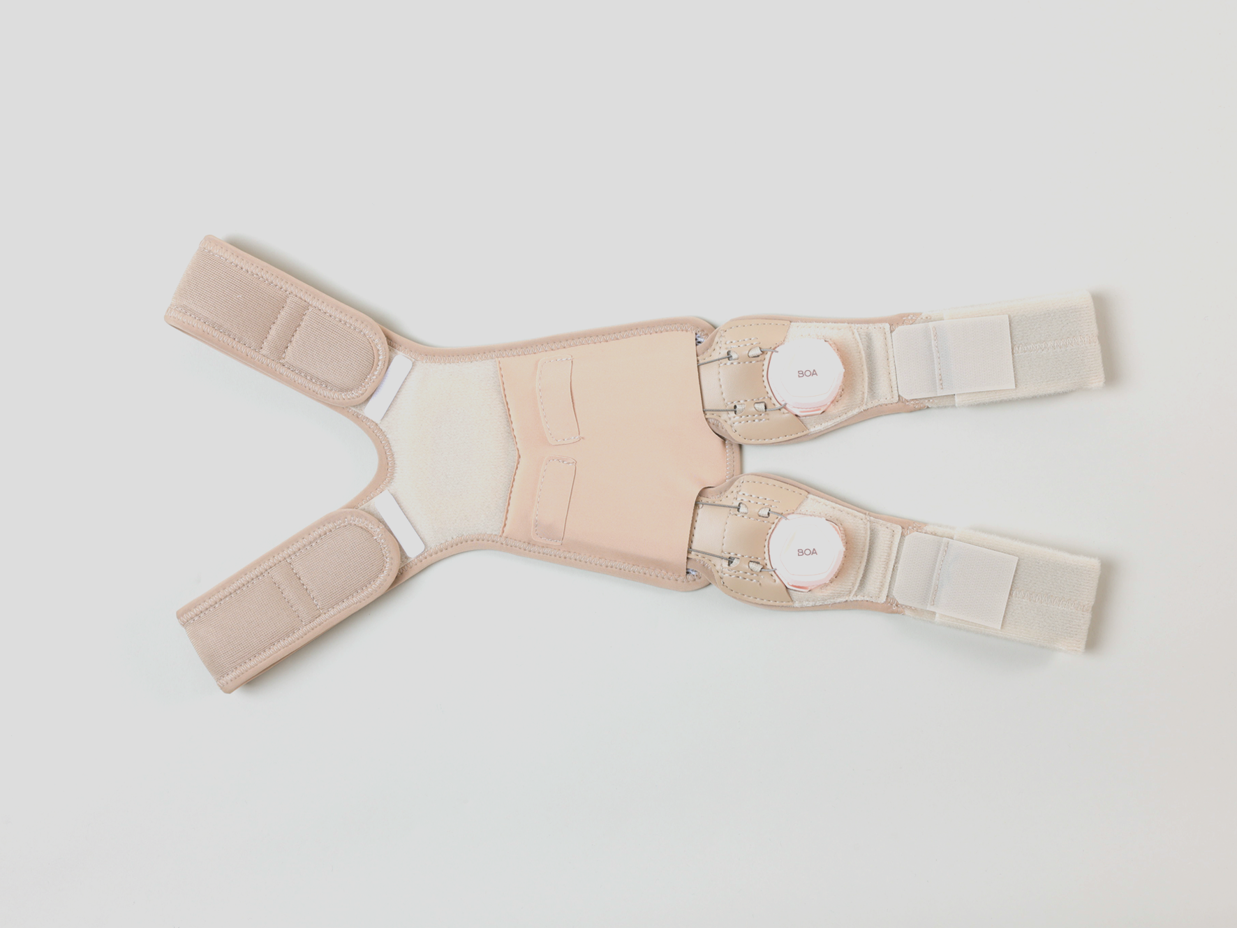 思春期特発性側弯症における装具装着の不快感を軽減 「脊柱の側方への