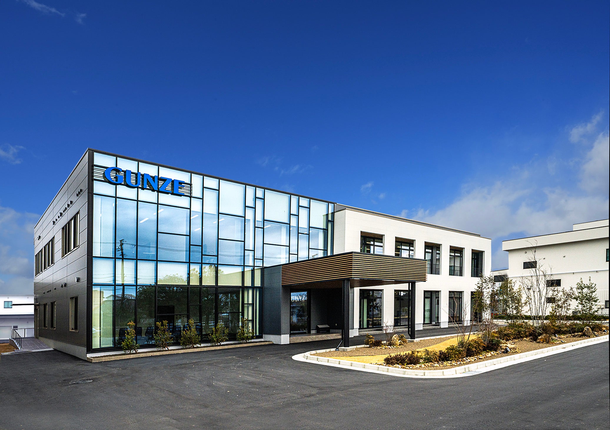 江南工場新事務所棟外観