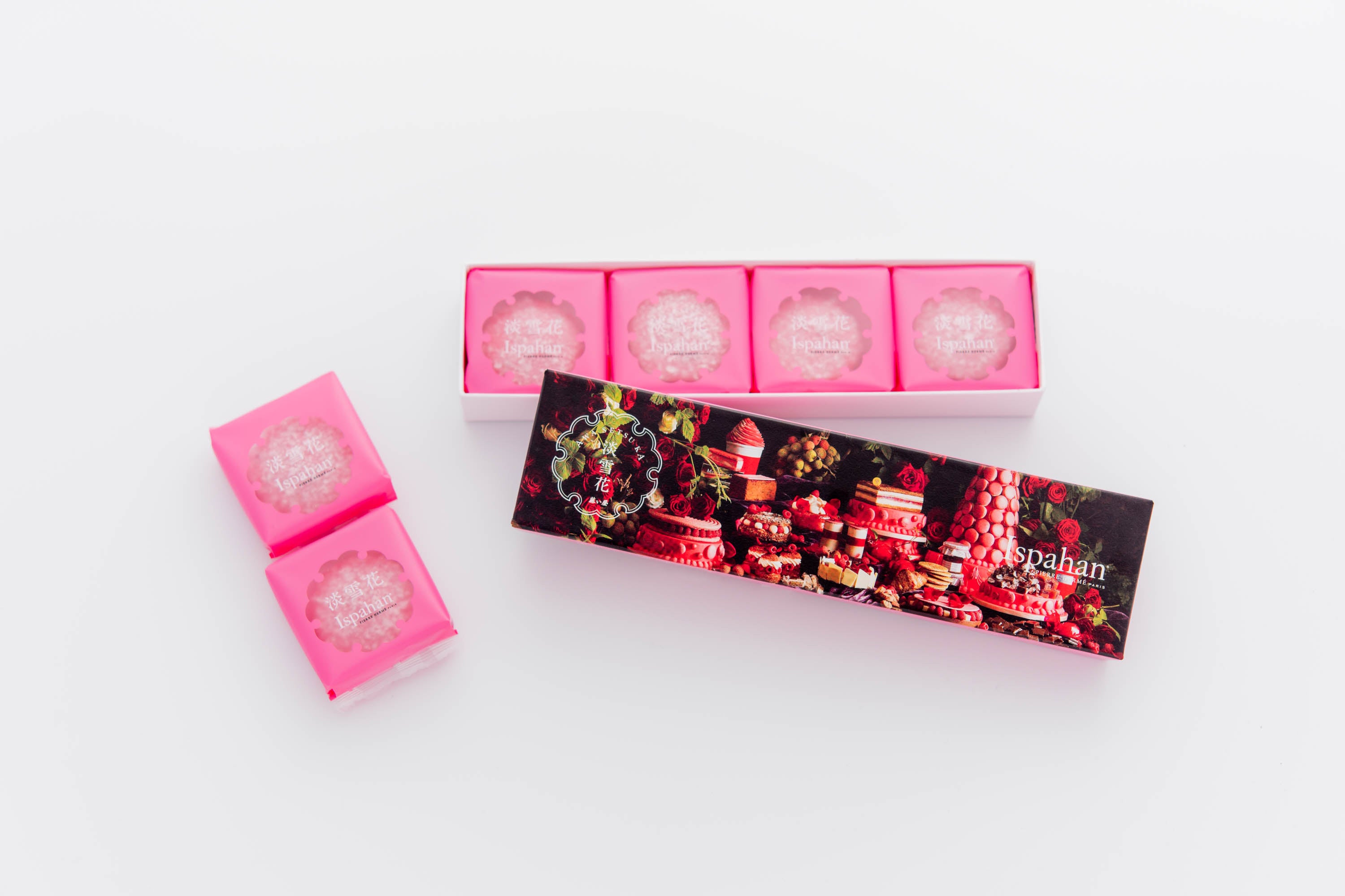 商品は照明等により実際商品色めが異なる場合がございます。