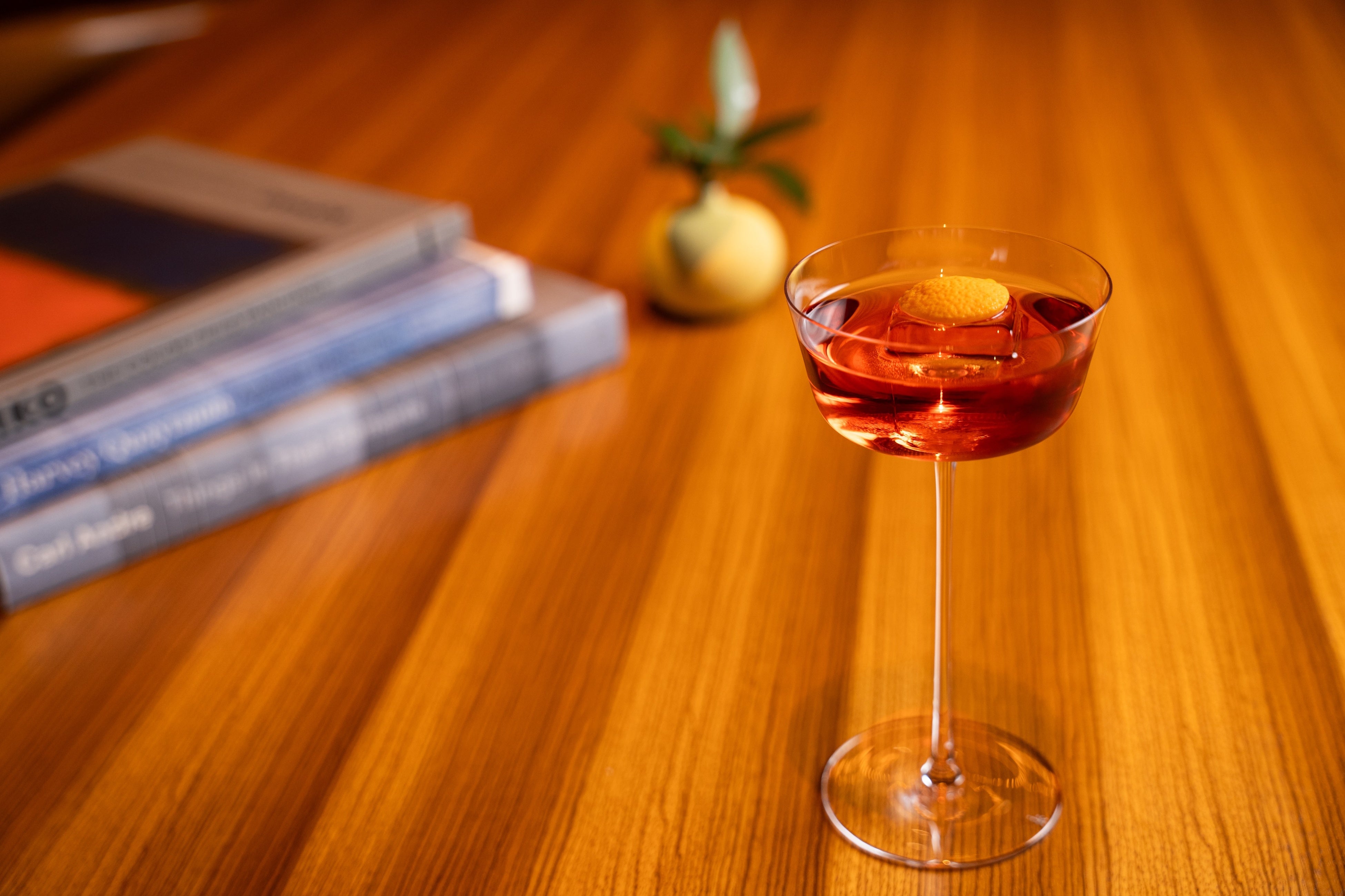 The Tokyo EDITION, Toranomon / Lobby Barコーラル ネグローニ inspired by ロンドン