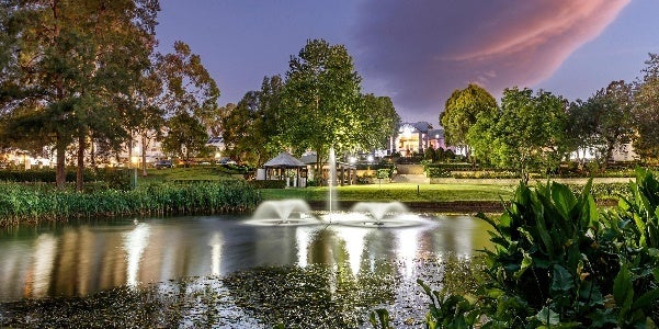 クラウン プラザ ホークスベリー バレー