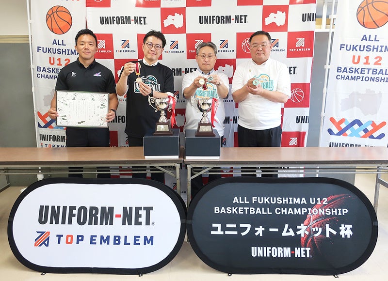 ▲7月4日に郡山市役所にて会見を実施（左から福島スポーツエンタテインメント株式会社西田創代表取締役社長、株式会社ユニフォームネット荒川広志代表取締役社長、福島県バスケットボール協会菅野孝三氏ならびに高橋智幸氏）