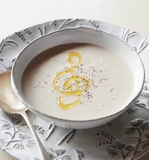 フリーズきのこのポタージュ  「セールのときにきのこを爆買いして“フリーズきのこ”を作っておくといいわよ。しいたけの軸で作る、『おまけの軸マジック』も作ってほしいわ」