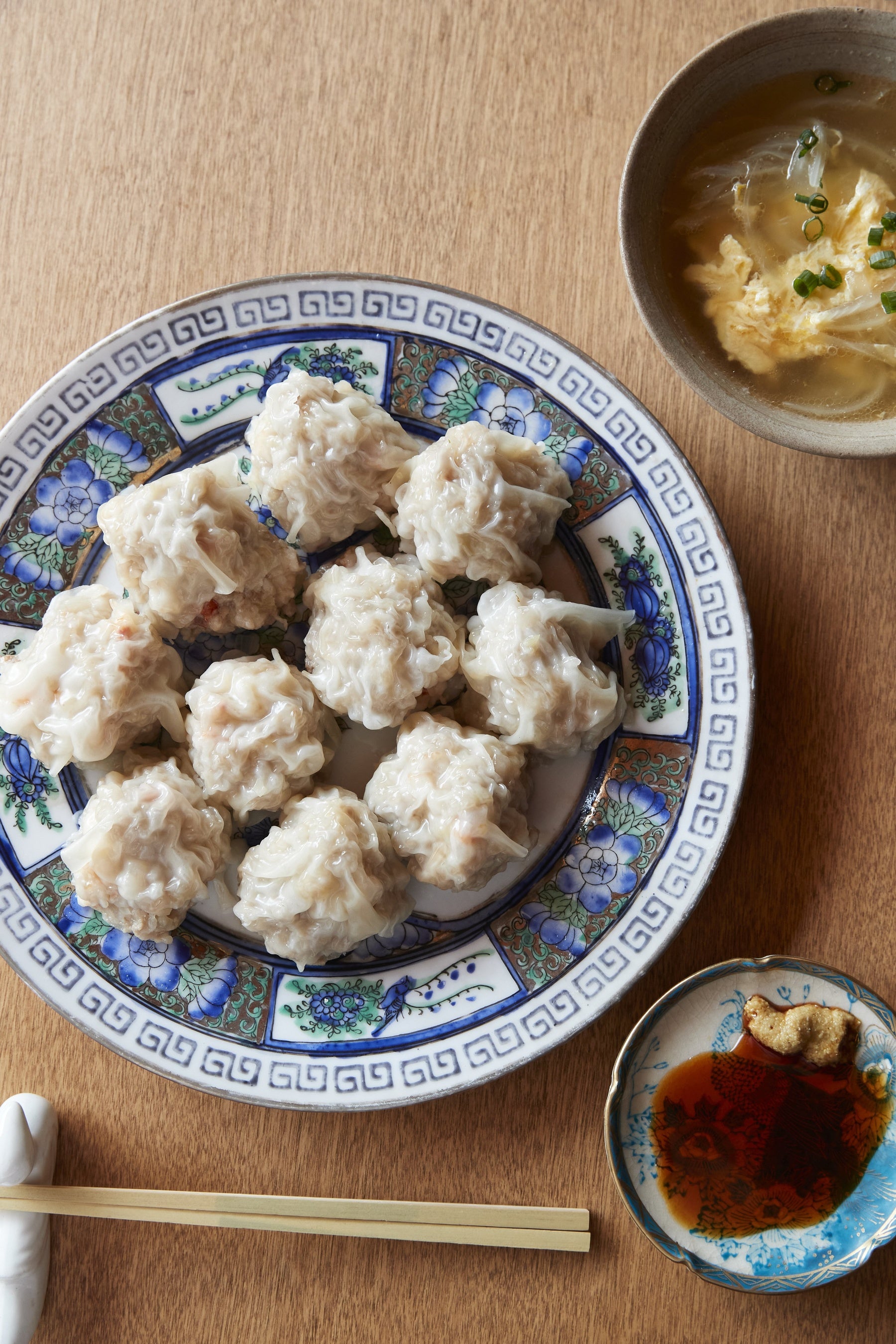 「えび入りさかさまシューマイ」と一緒に出来上がる「えびスープ」