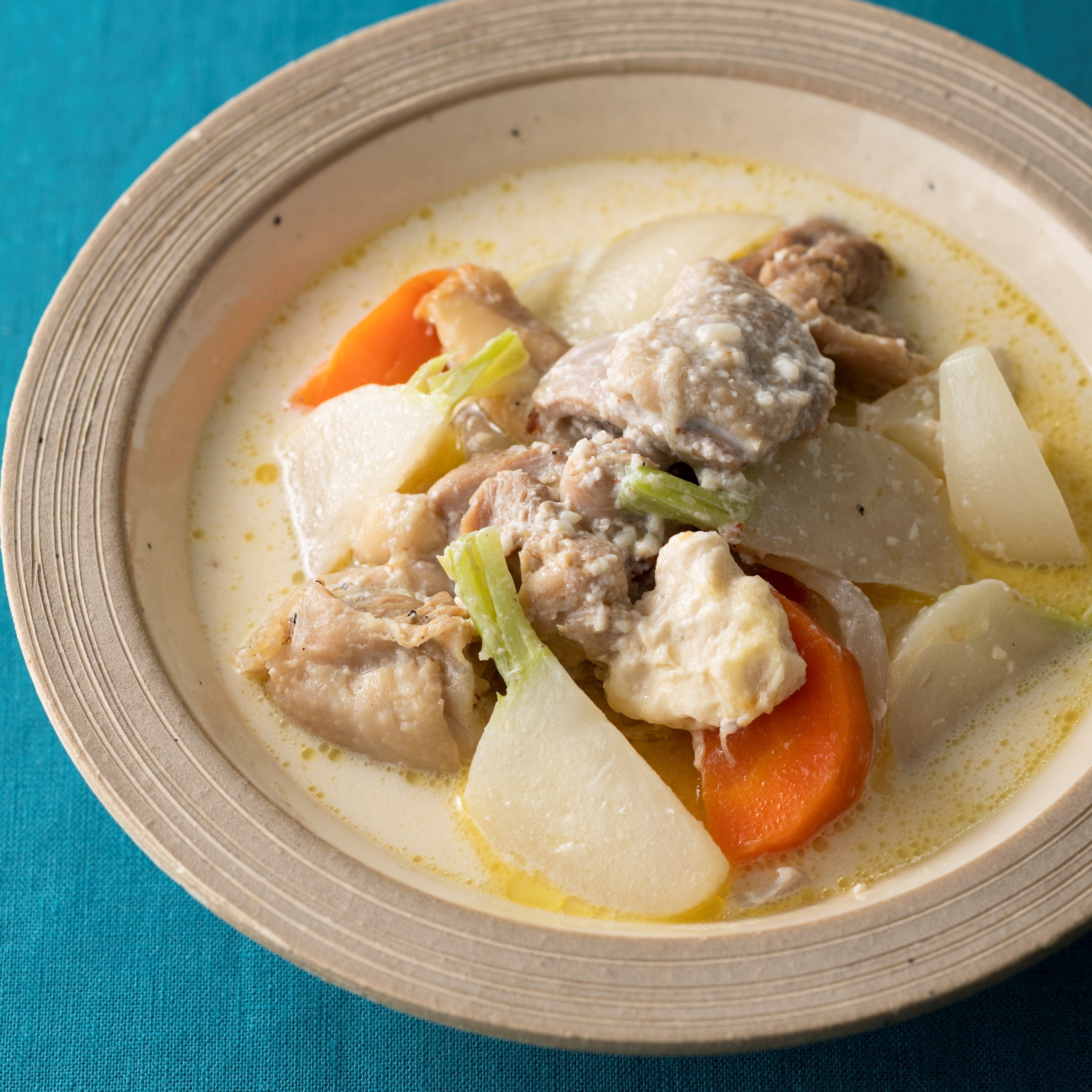 うまみたっぷりでヘルシーな発酵食と、季節の食材を組み合わせた料理