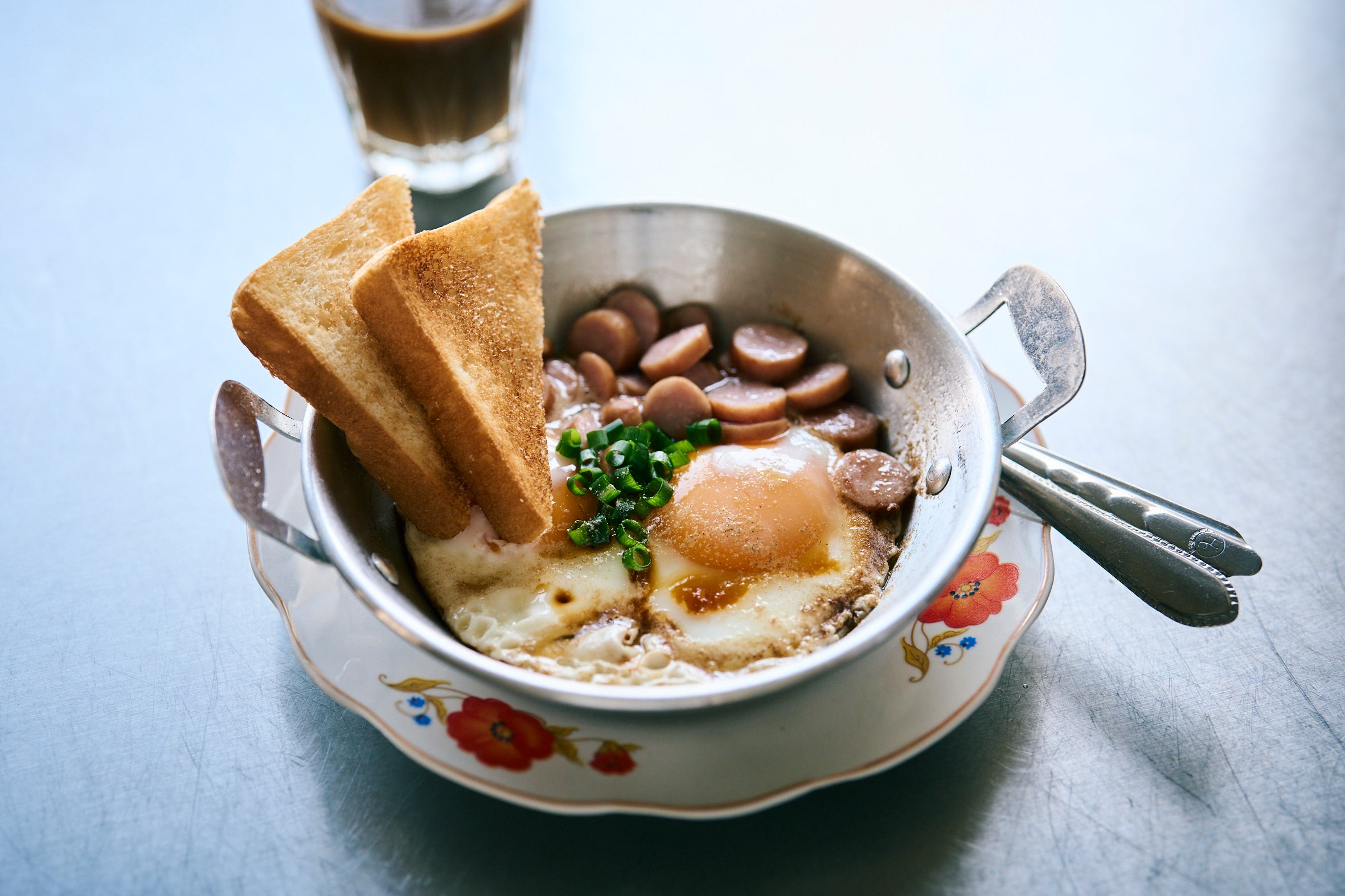 日本でもおなじみの食材で作るタイの朝ごはん「カイガタ」にも注目です。