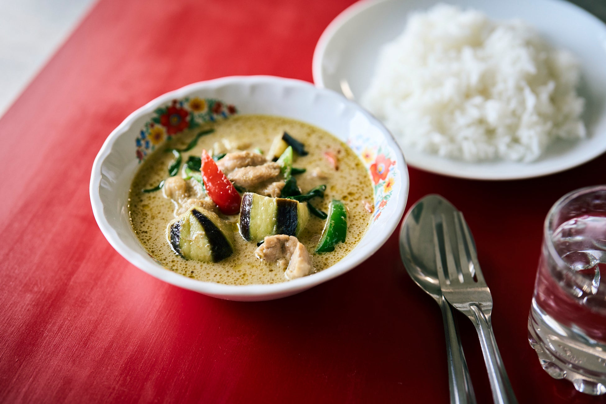 煮ものやスープなどふだんの食卓の主役になる人気屋台料理も!