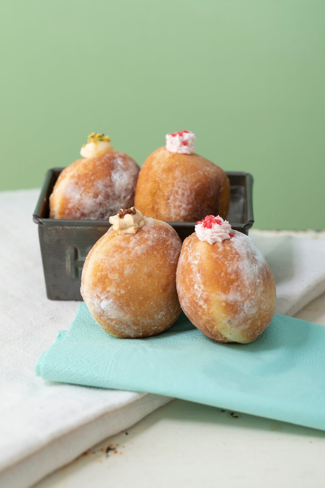 クリームドーナツ。　中のクリームは、カスタード、キャラメル、ホイップなど好みで。