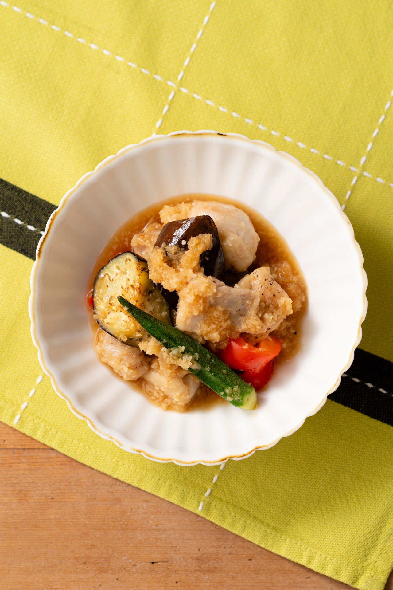 鶏肉と野菜のおろし煮。めんどうな大根おろしはぶんぶんにお任せ。