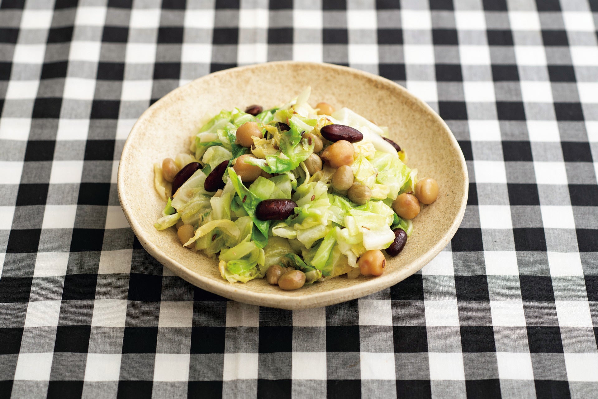 キャベツと豆のクミンいため