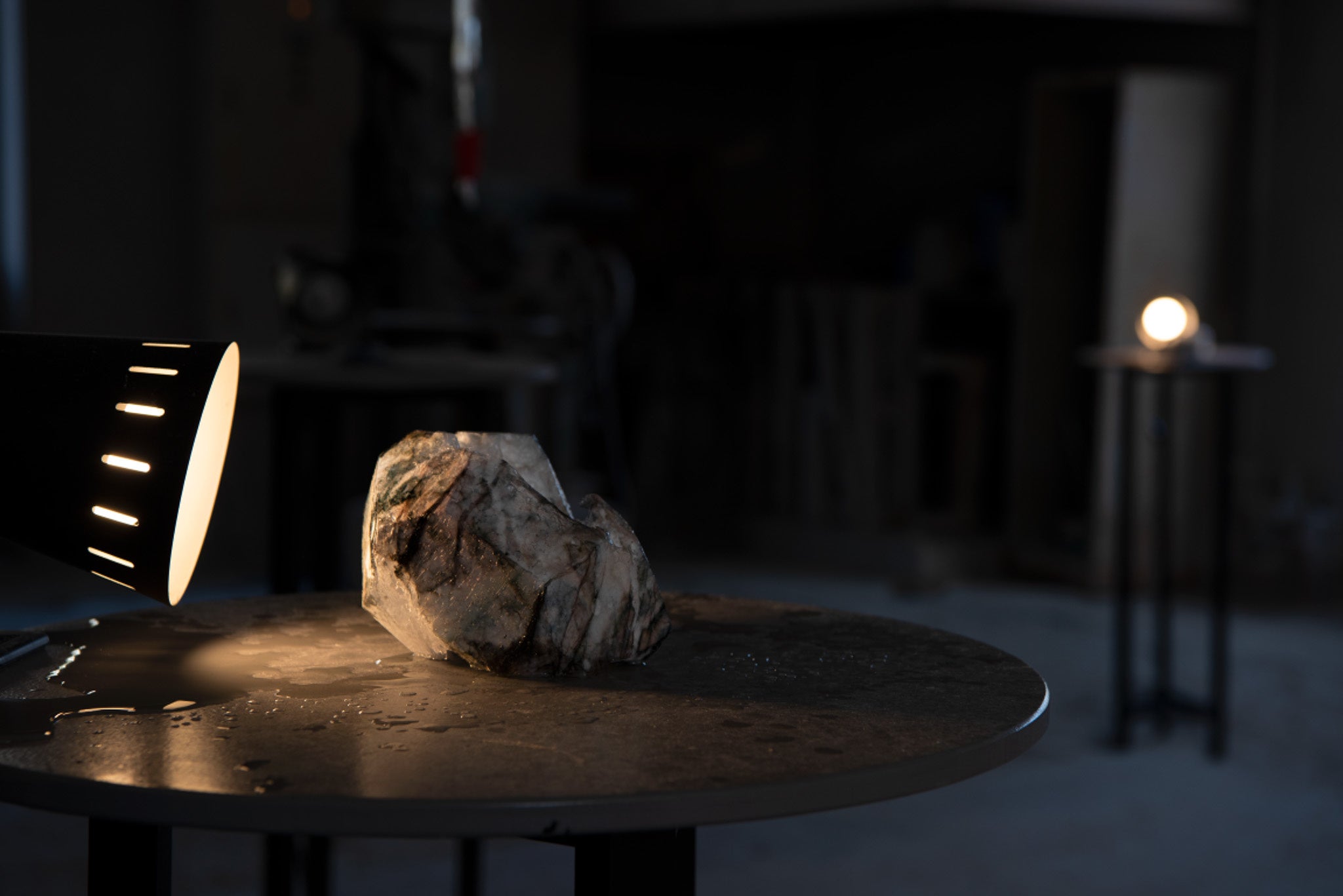 福島 周平《On your eyes only》2021