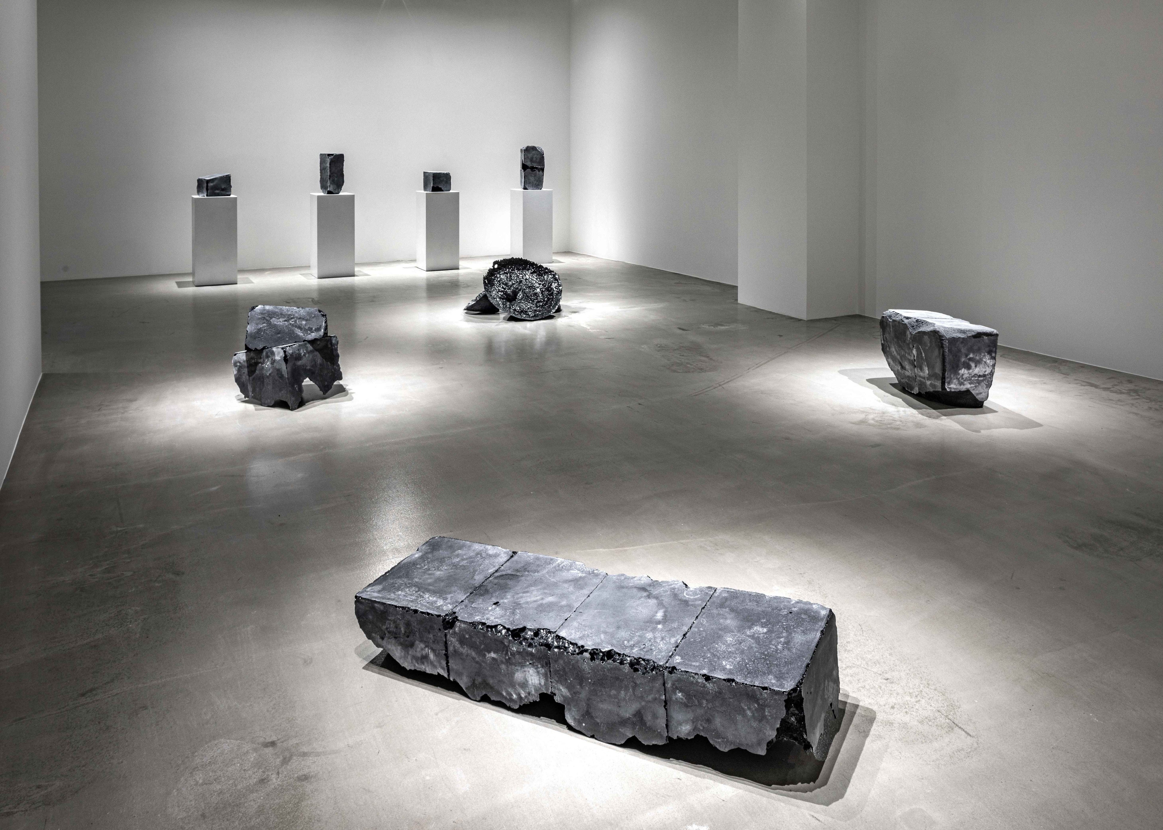 《中間体ーintermediary compoundー　展示風景》2021