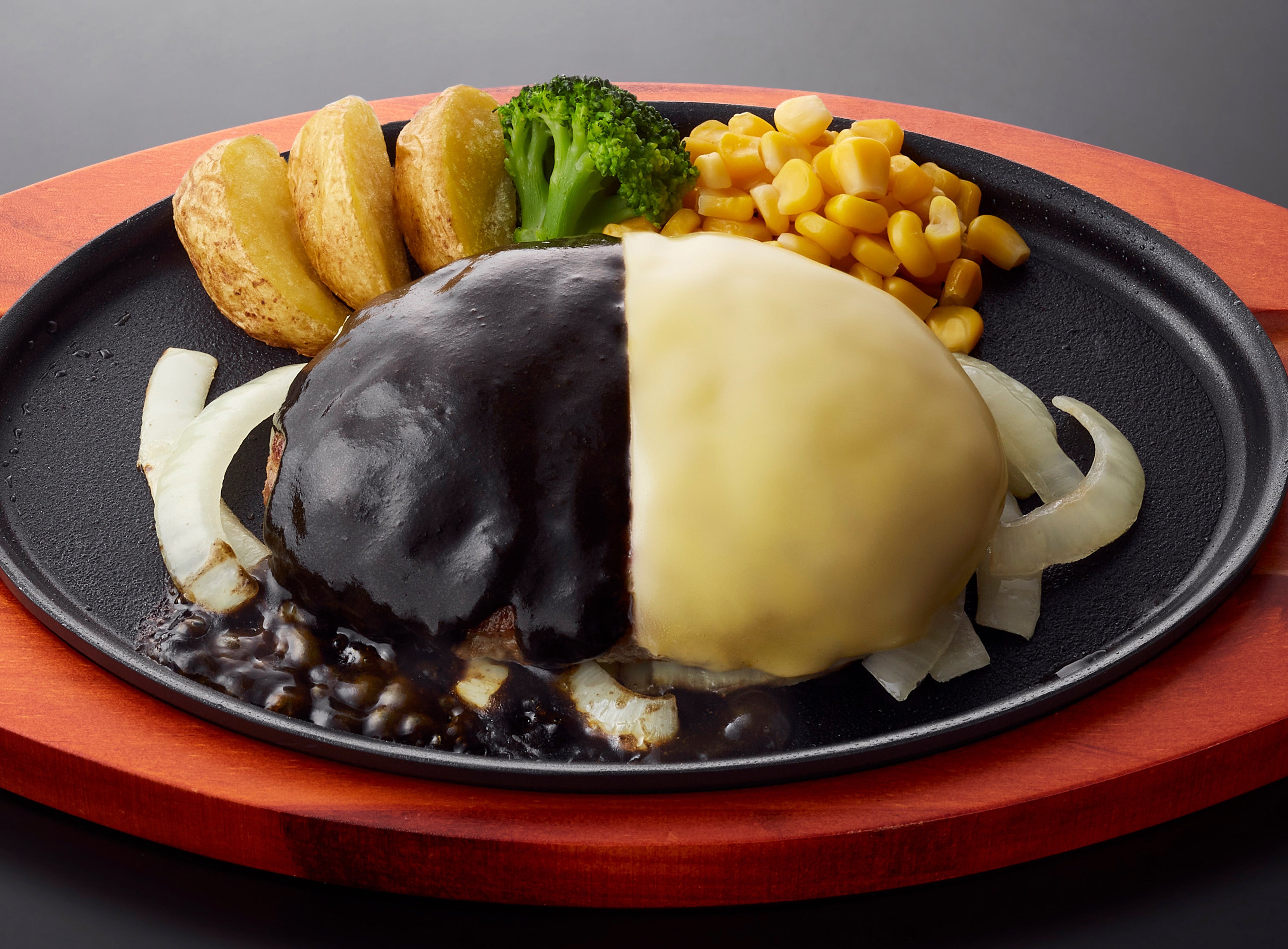 ヒカル考案 冗談抜きで旨いシリーズ」が累計販売数400万食を突破