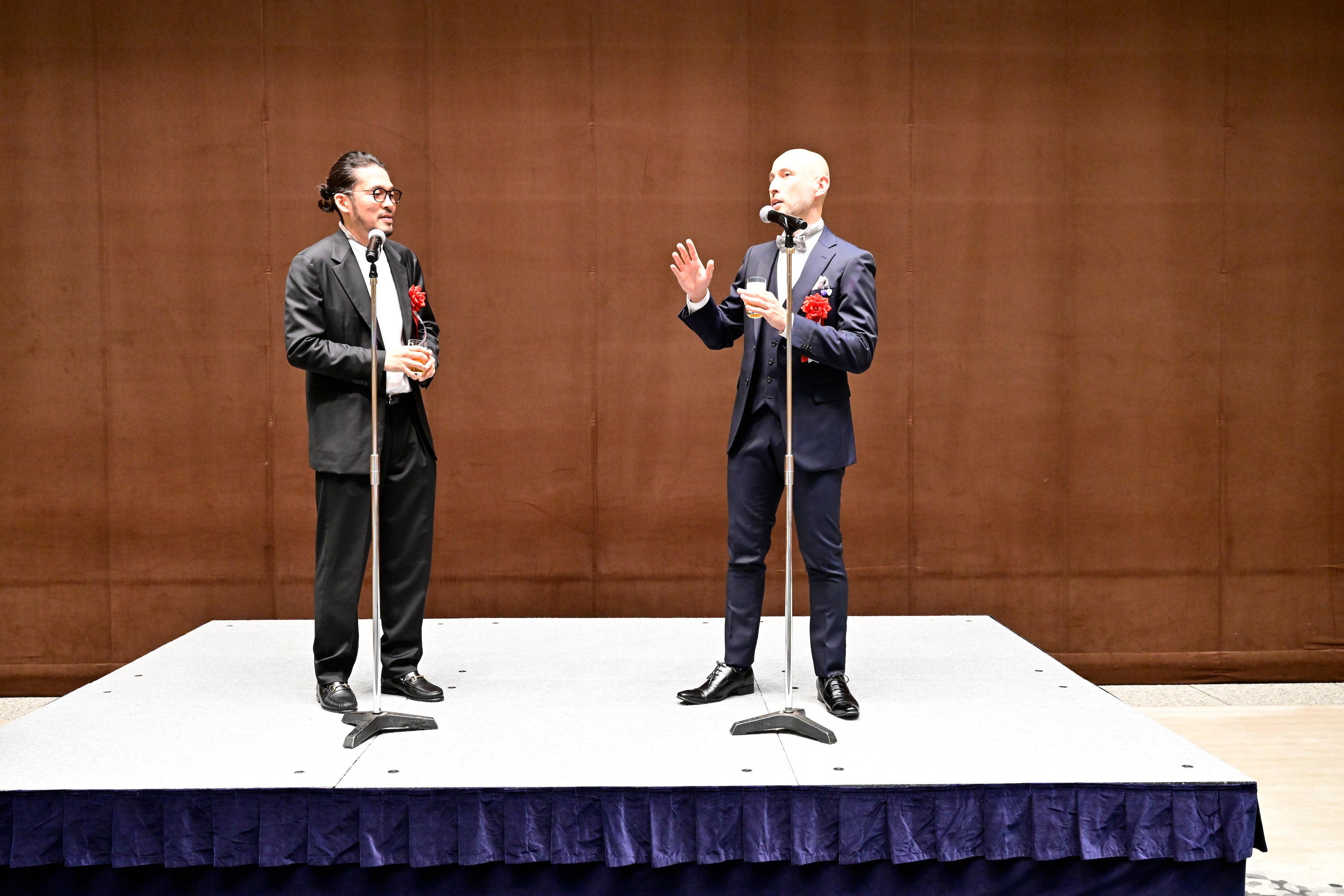 アフターパーティ（左から竹林、小林）